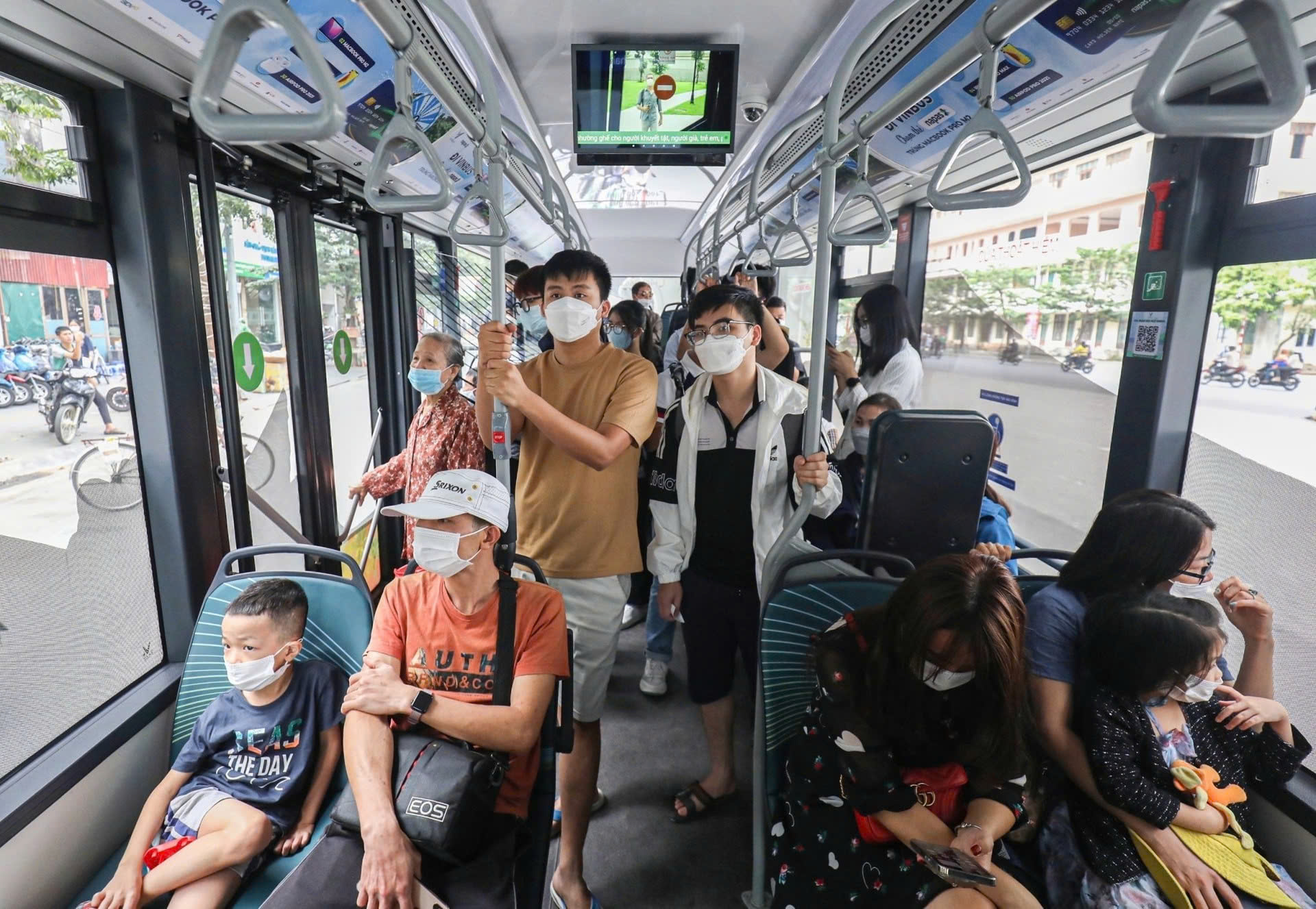 H&agrave; Nội vận h&agrave;nh th&iacute; điểm tuyến bu&yacute;t điện 43 Kim M&atilde; - Đ&ocirc;ng Anh- Ảnh 2.