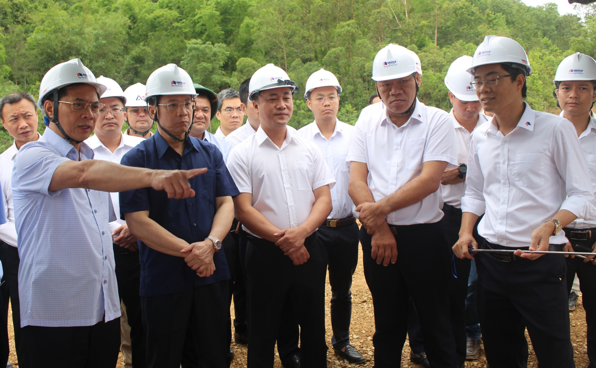 Không để khó khăn làm chậm tiến độ hoàn thành các dự án giao thông trọng điểm phía Bắc- Ảnh 1. Không để khó khăn làm chậm tiến độ hoàn thành các dự án giao thông trọng điểm phía Bắc- Ảnh 1.