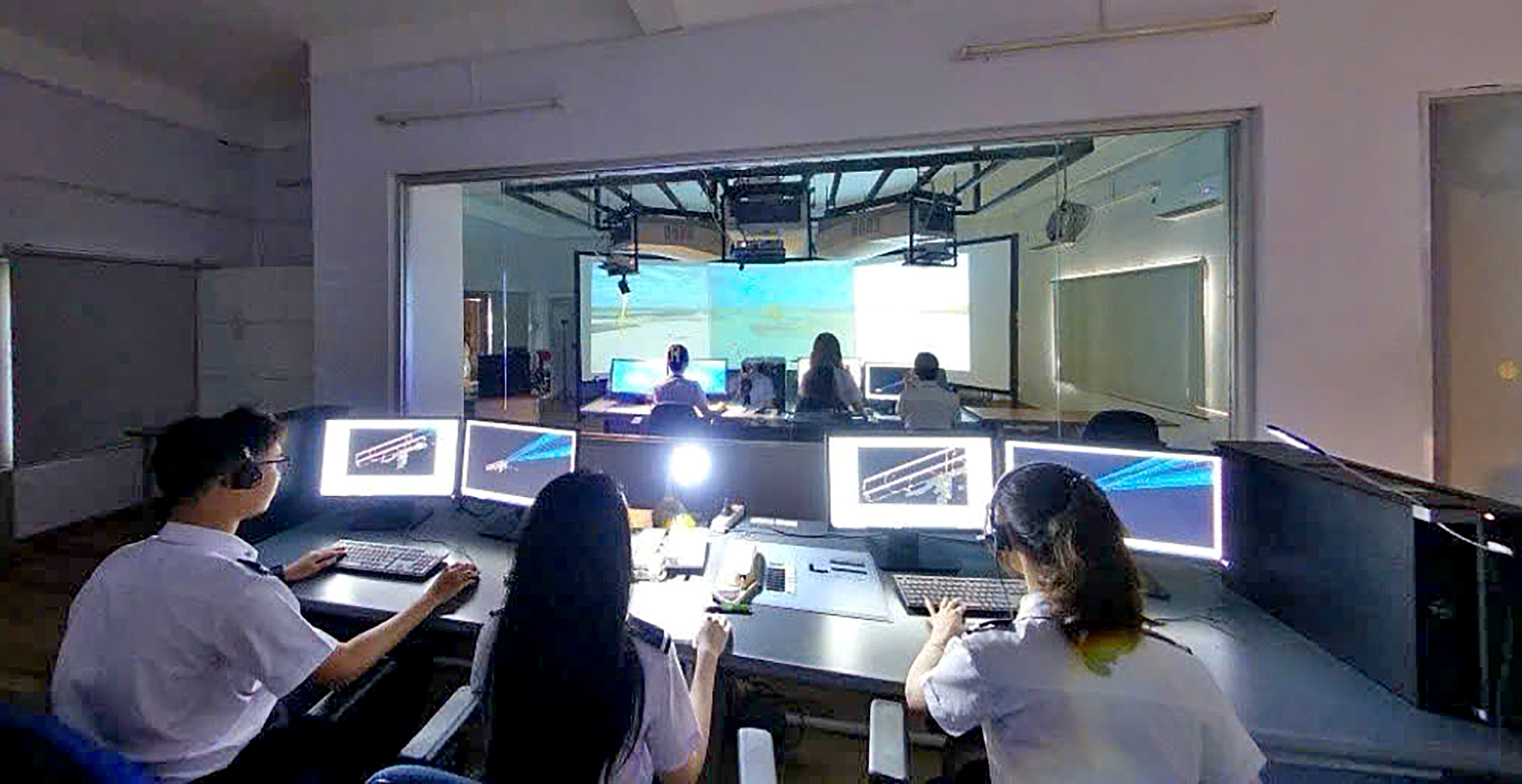 Học viện Hàng không Việt Nam phát triển thành trường đại học thông minh- Ảnh 4. Học viện Hàng không Việt Nam phát triển thành trường đại học thông minh- Ảnh 4.