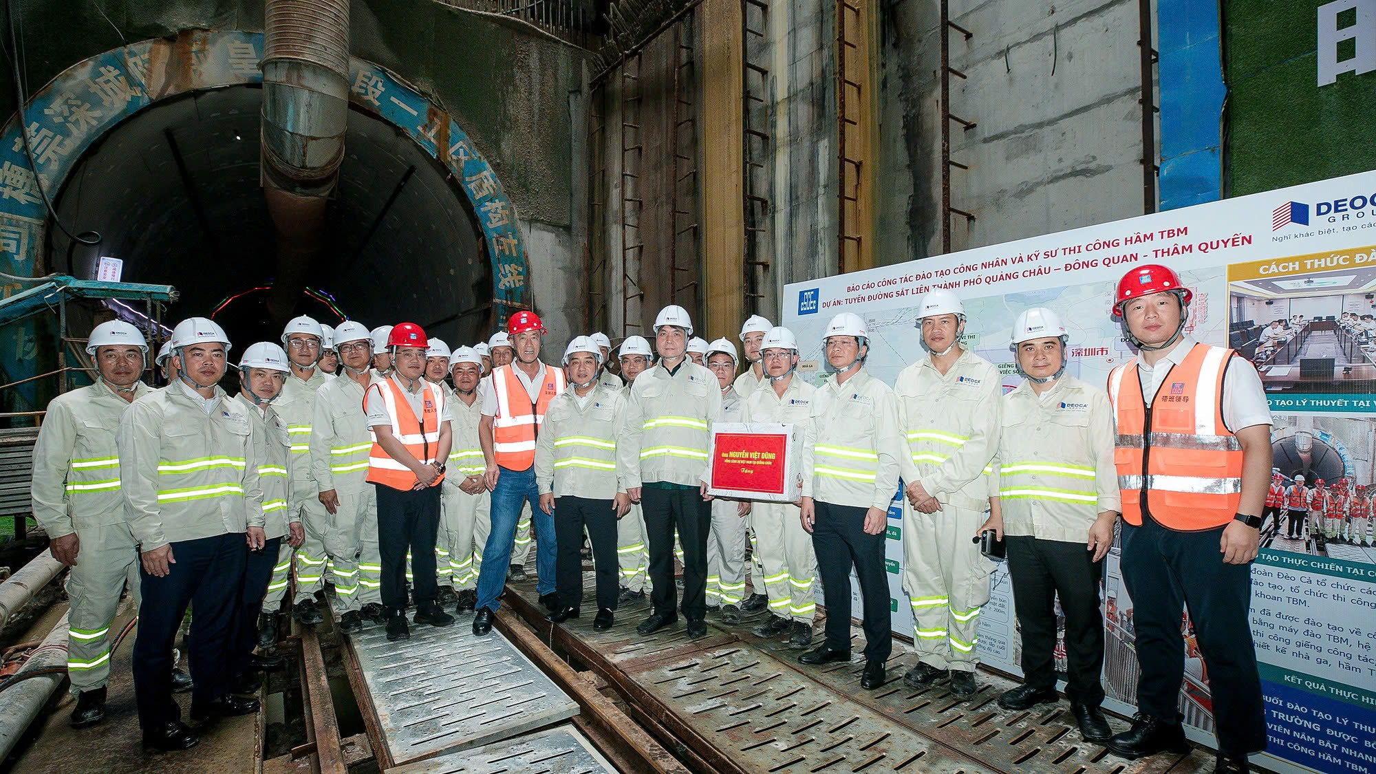 Đ&egrave;o Cả đẩy mạnh hợp t&aacute;c đ&agrave;o tạo nước ngo&agrave;i, l&agrave;m chủ c&ocirc;ng nghệ đ&agrave;o hầm metro- Ảnh 4.