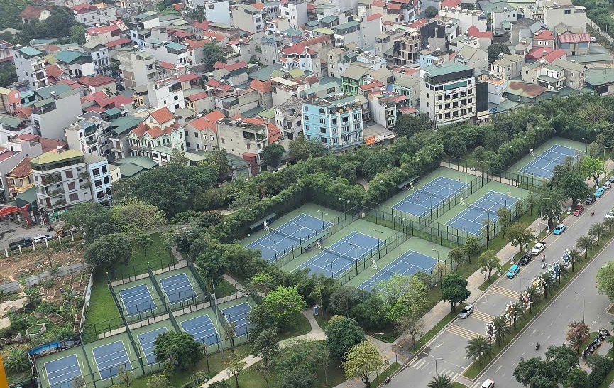 Tr&agrave;o lưu bỏ tennis chơi pickleball- Ảnh 1.