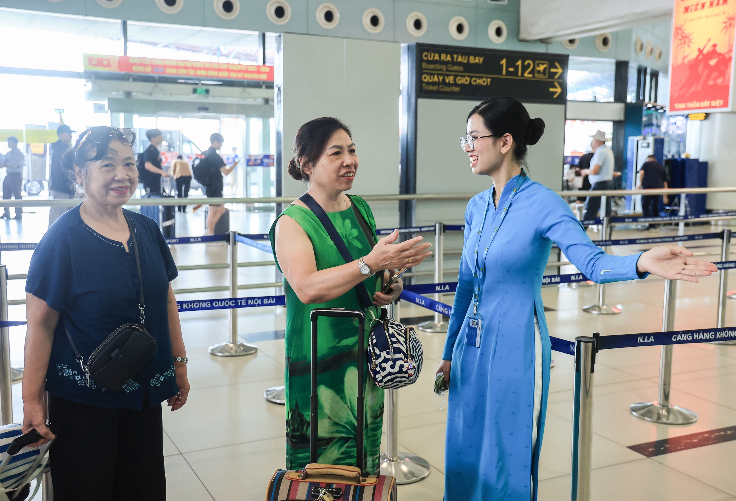 S&acirc;n bay Nội B&agrave;i nườm nượp kh&aacute;ch ng&agrave;y cuối nghỉ lễ 30/4- Ảnh 4.