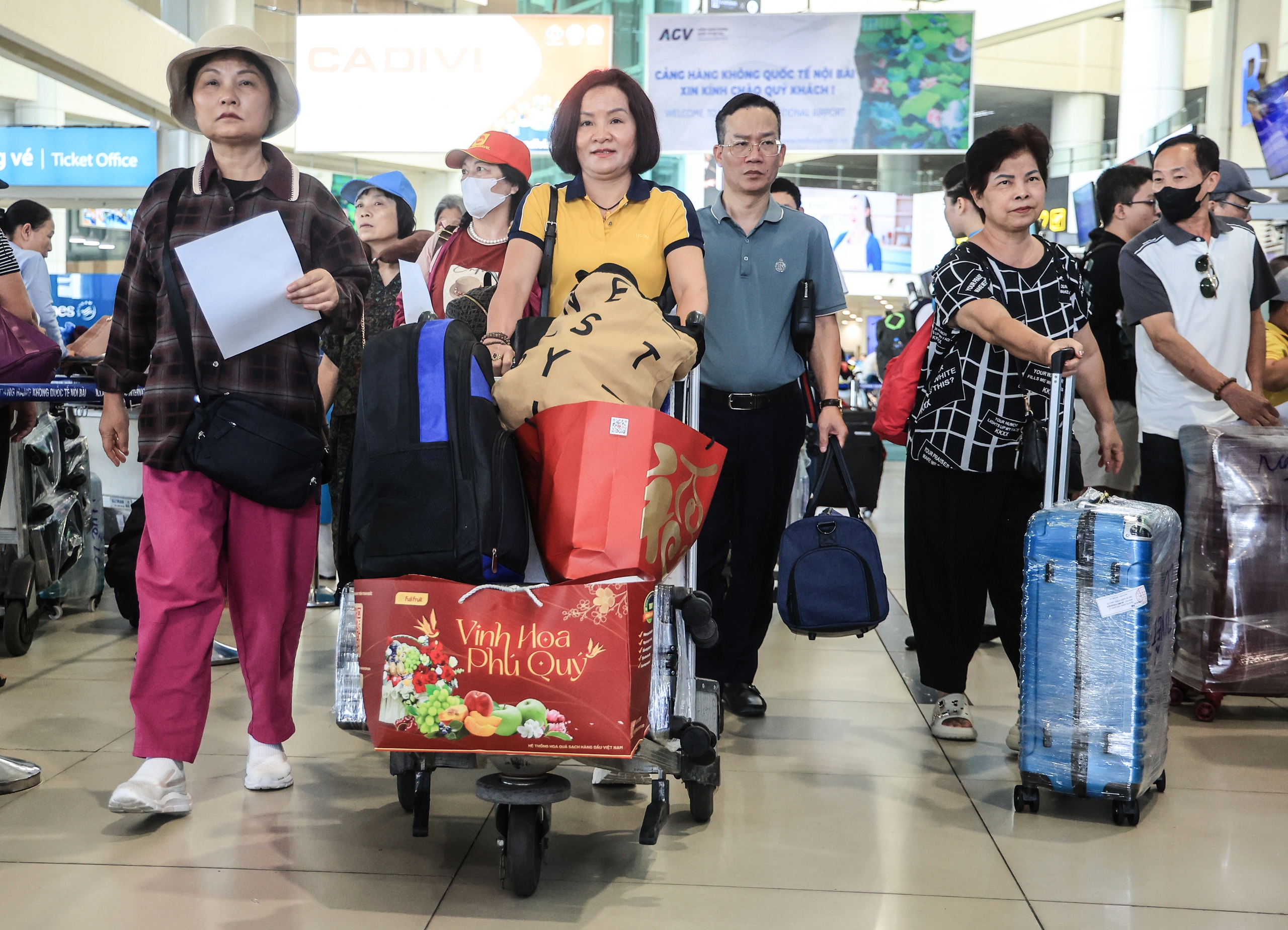 S&acirc;n bay Nội B&agrave;i nườm nượp kh&aacute;ch ng&agrave;y cuối nghỉ lễ 30/4- Ảnh 3.