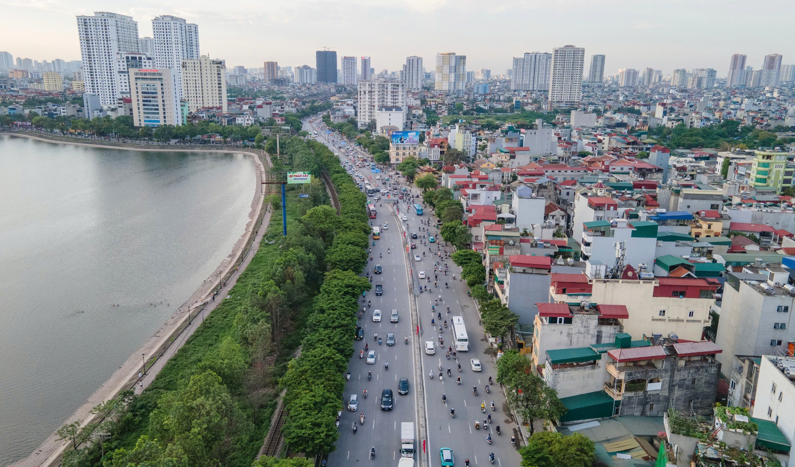 Cửa ngõ Thủ đô thông thoáng bất ngờ ngày cuối kỳ nghỉ lễ 30/4- Ảnh 4. Cửa ngõ Thủ đô thông thoáng bất ngờ ngày cuối kỳ nghỉ lễ 30/4- Ảnh 4.