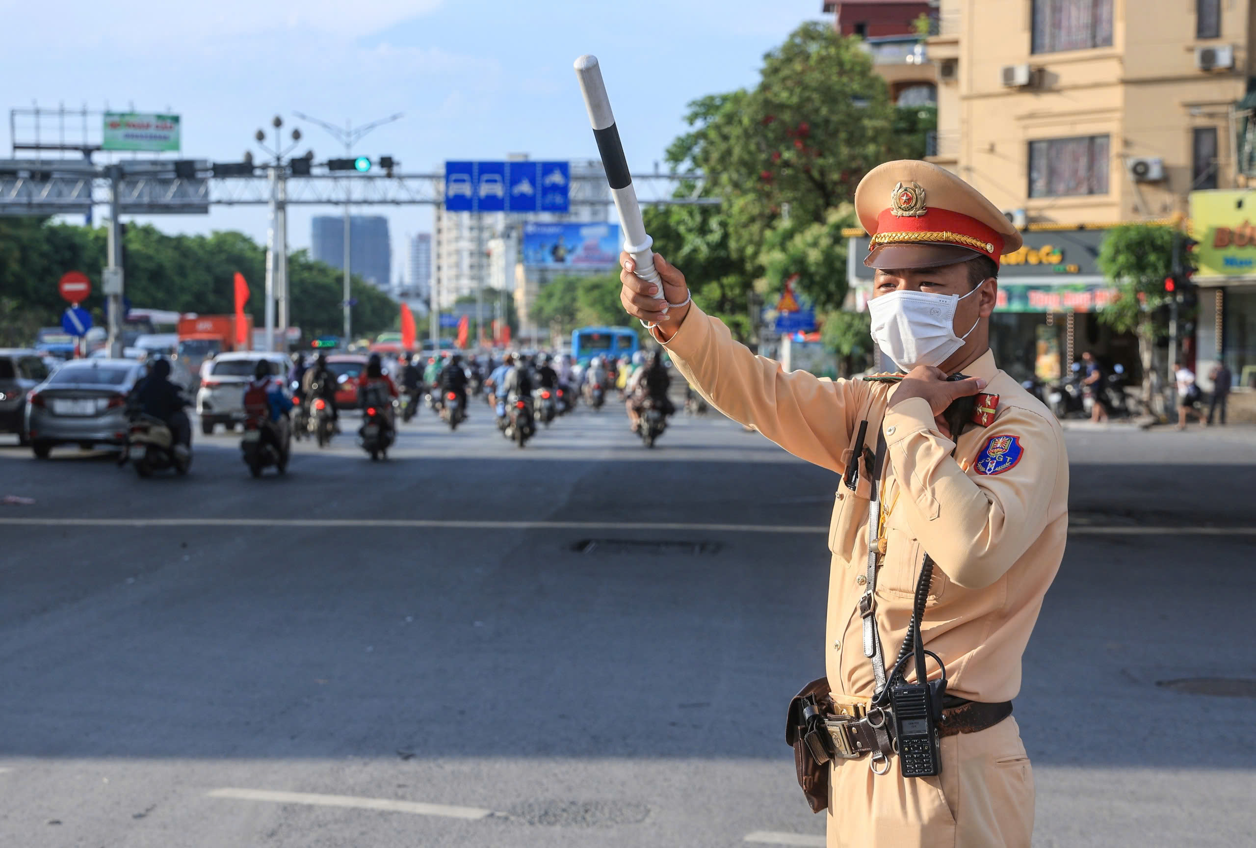 Cửa ngõ Thủ đô thông thoáng bất ngờ ngày cuối kỳ nghỉ lễ 30/4- Ảnh 11. Cửa ngõ Thủ đô thông thoáng bất ngờ ngày cuối kỳ nghỉ lễ 30/4- Ảnh 11.