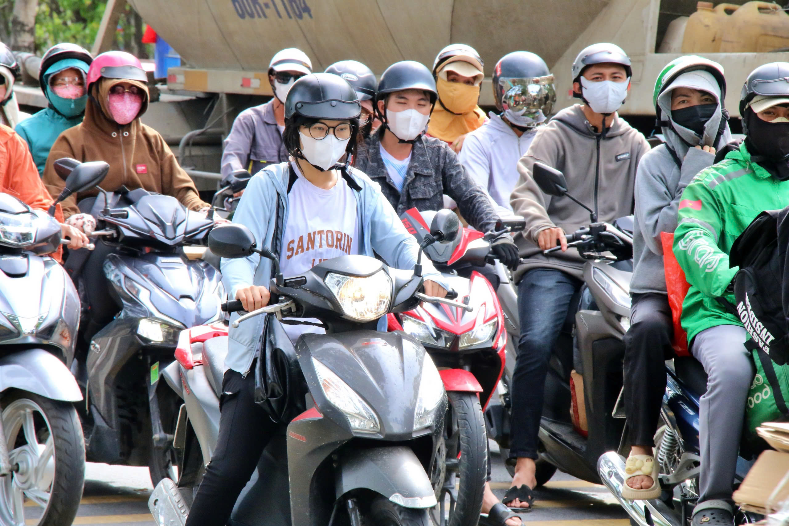 Đường sá TP.HCM thông thoáng bất ngờ trong ngày nghỉ lễ cuối cùng- Ảnh 9. Đường sá TP.HCM thông thoáng bất ngờ trong ngày nghỉ lễ cuối cùng- Ảnh 9.