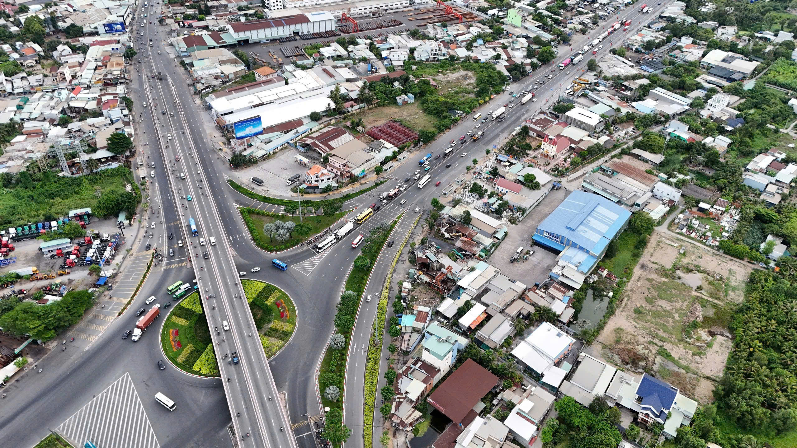 Đường sá TP.HCM thông thoáng bất ngờ trong ngày nghỉ lễ cuối cùng- Ảnh 1. Đường sá TP.HCM thông thoáng bất ngờ trong ngày nghỉ lễ cuối cùng- Ảnh 1.