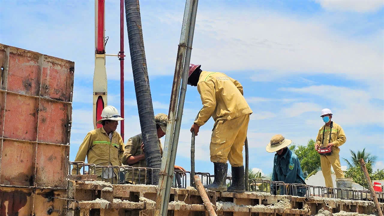 Thi c&ocirc;ng xuy&ecirc;n rừng, xuy&ecirc;n lễ tr&ecirc;n cao tốc Kh&aacute;nh H&ograve;a - Bu&ocirc;n Ma Thuột- Ảnh 5.