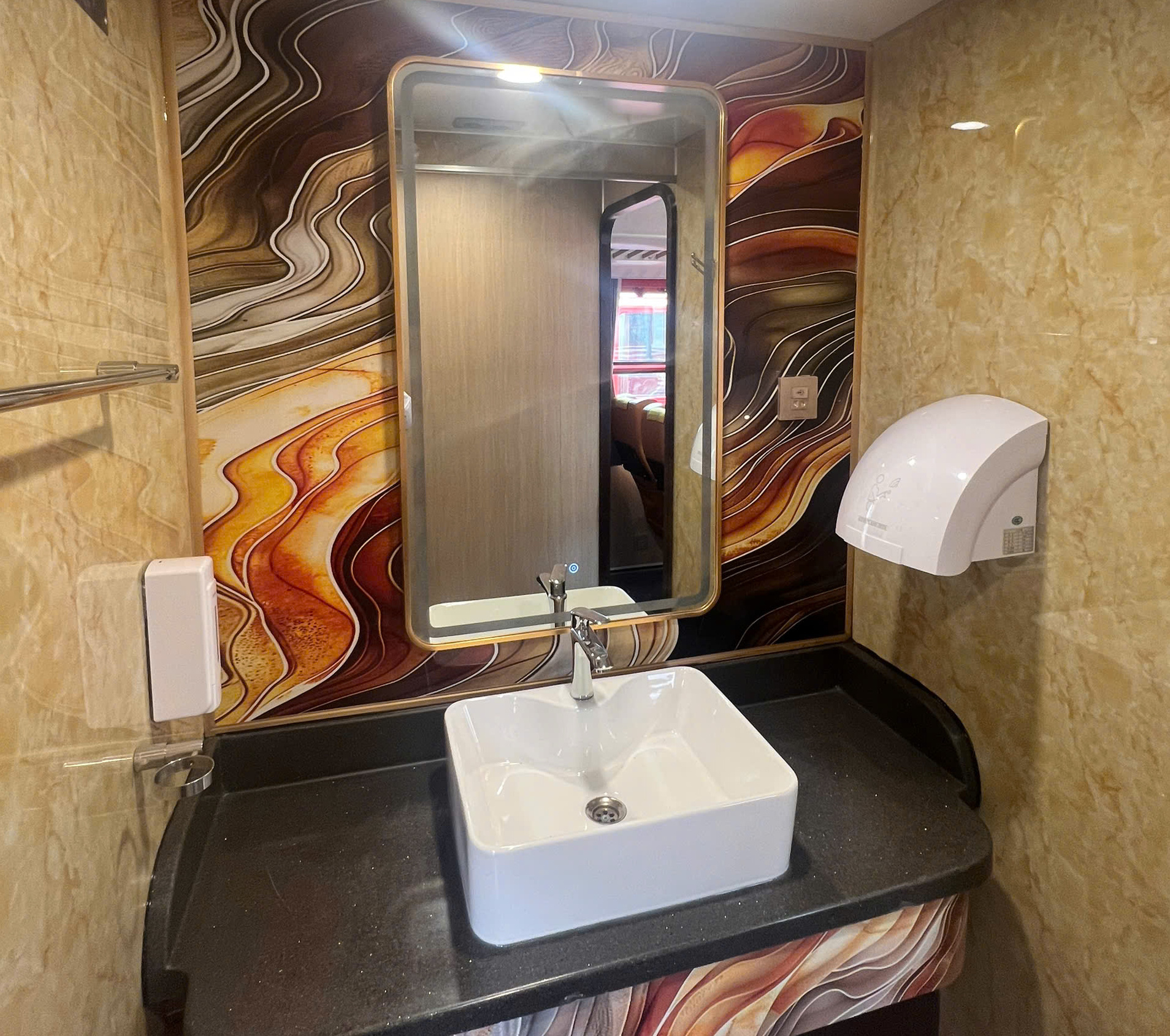 Cơ hội trải nghiệm t&agrave;u hỏa hạng sang tuyến H&agrave; Nội - Hải Ph&ograve;ng gi&aacute; ưu đ&atilde;i- Ảnh 6.