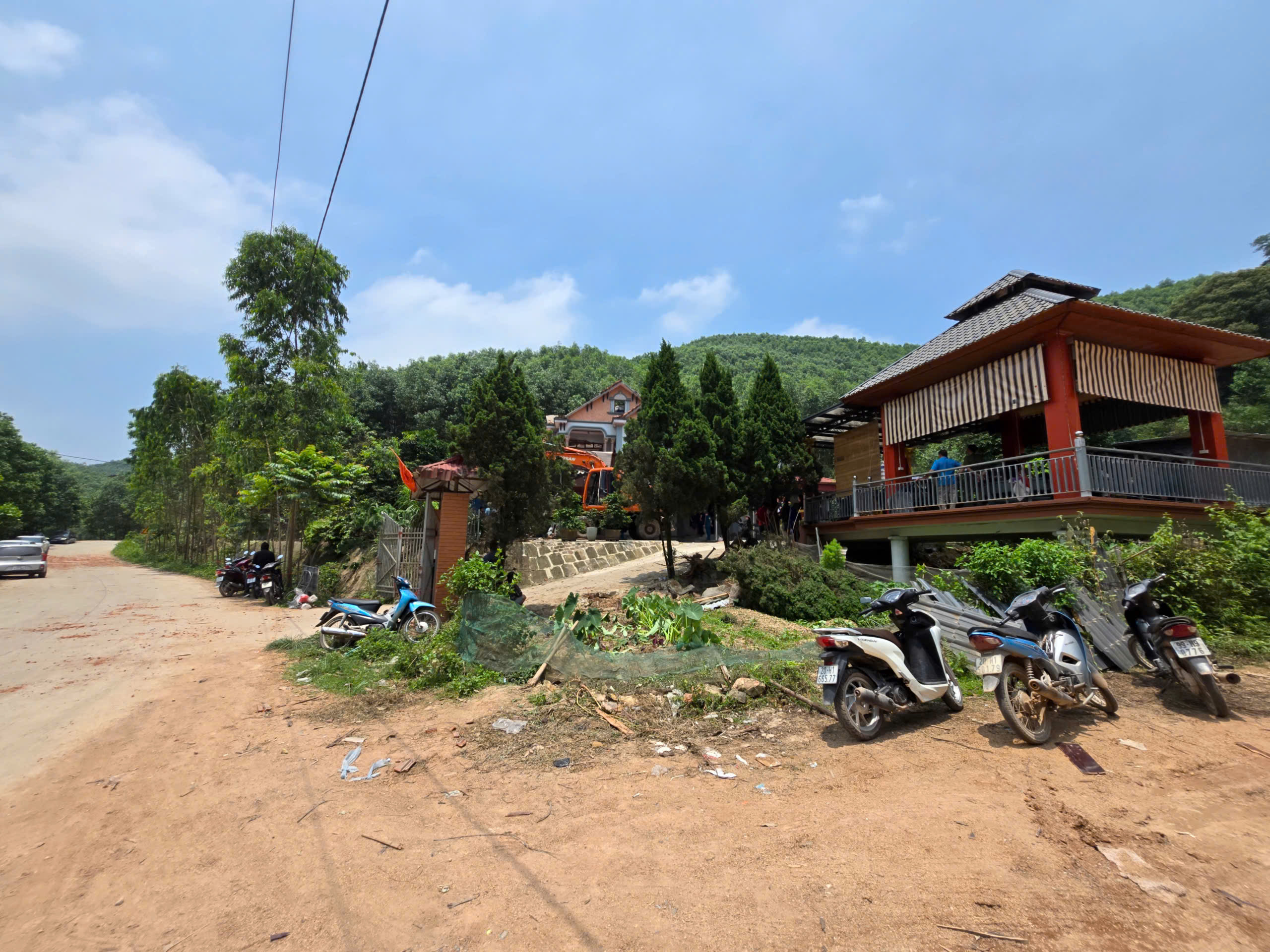 Hiện trường vụ nổ tại nh&agrave; ri&ecirc;ng ở Th&aacute;i Nguy&ecirc;n l&agrave;m 4 người thương vong- Ảnh 1.