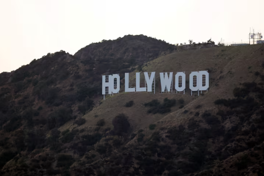 &Ocirc;ng Trump y&ecirc;u cầu &aacute;p thuế 100% với phim sản xuất ngo&agrave;i nước Mỹ- Ảnh 1.