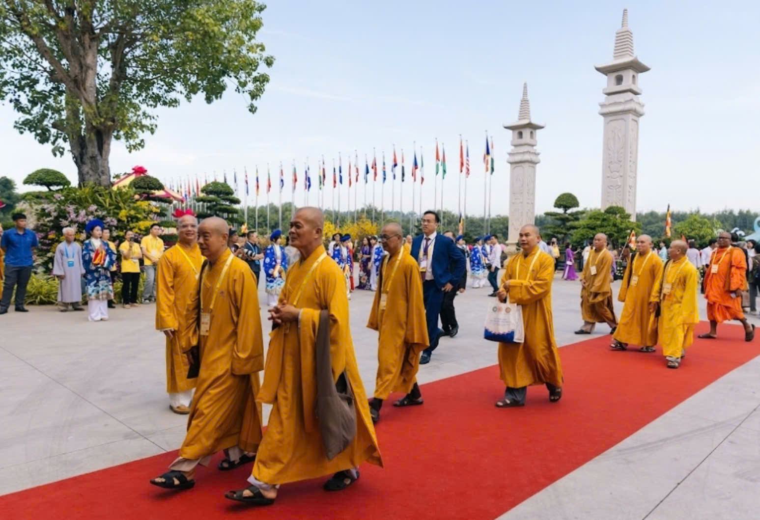 Hơn 1.300 đại biểu quốc tế dự khai mạc Đại lễ Vesak 2025 tại TP.HCM- Ảnh 6.