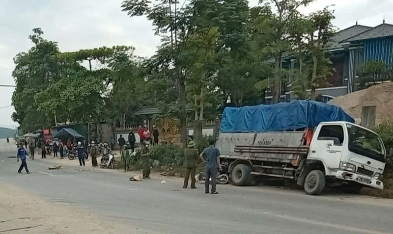 Hiện trường vụ tai nạn khiến hai người thương vong.