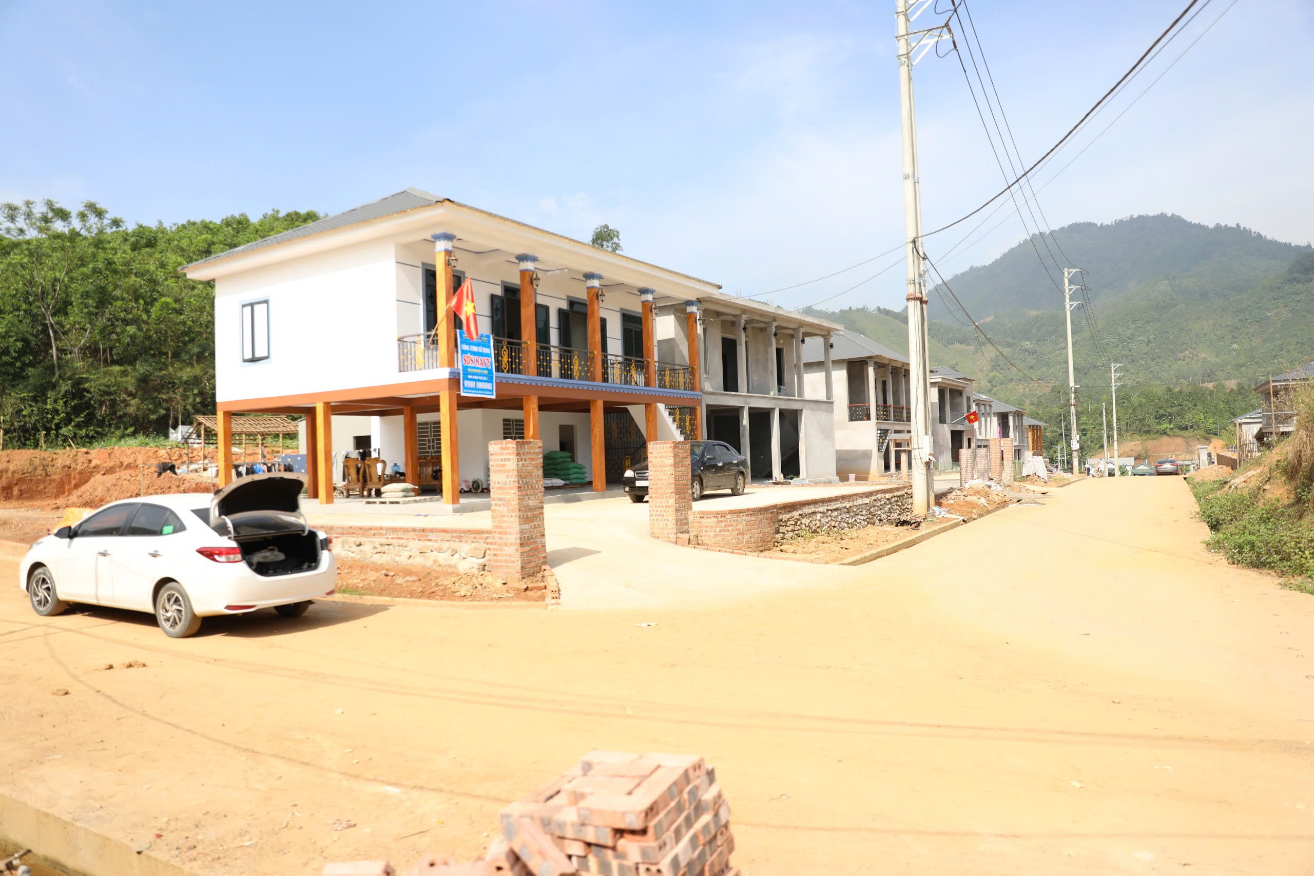 Ph&uacute; Thọ: Bất ngờ với khu t&aacute;i định cư đẹp như nh&agrave; ở liền kề giữa v&ugrave;ng đồi n&uacute;i- Ảnh 5.