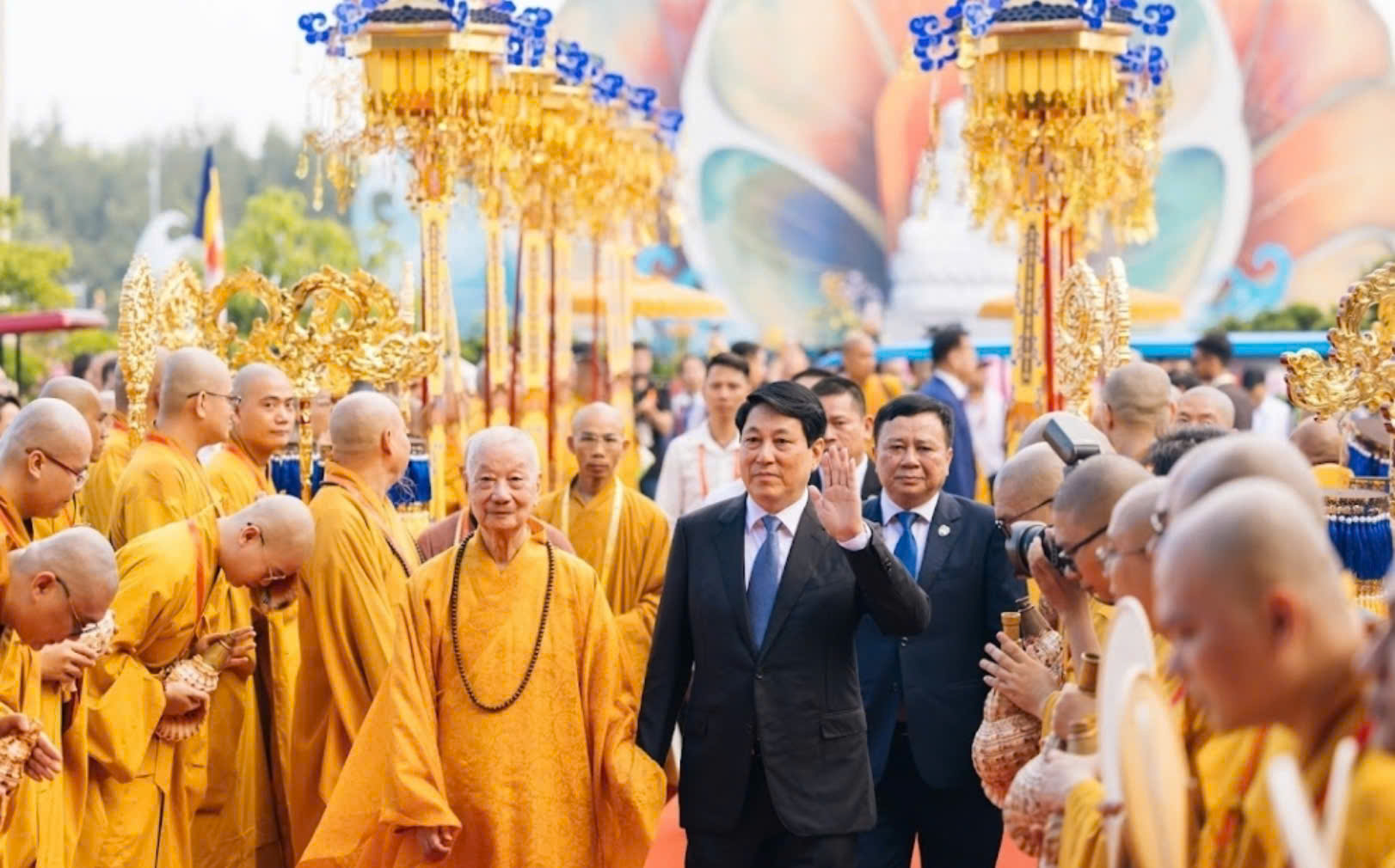Hơn 1.300 đại biểu quốc tế dự khai mạc Đại lễ Vesak 2025 tại TP.HCM- Ảnh 1.