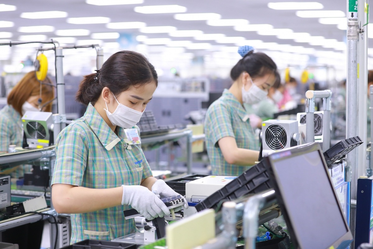 Xuất khẩu sụt giảm, doanh nghiệp r&uacute;t khỏi thị trường tăng mạnh- Ảnh 1.