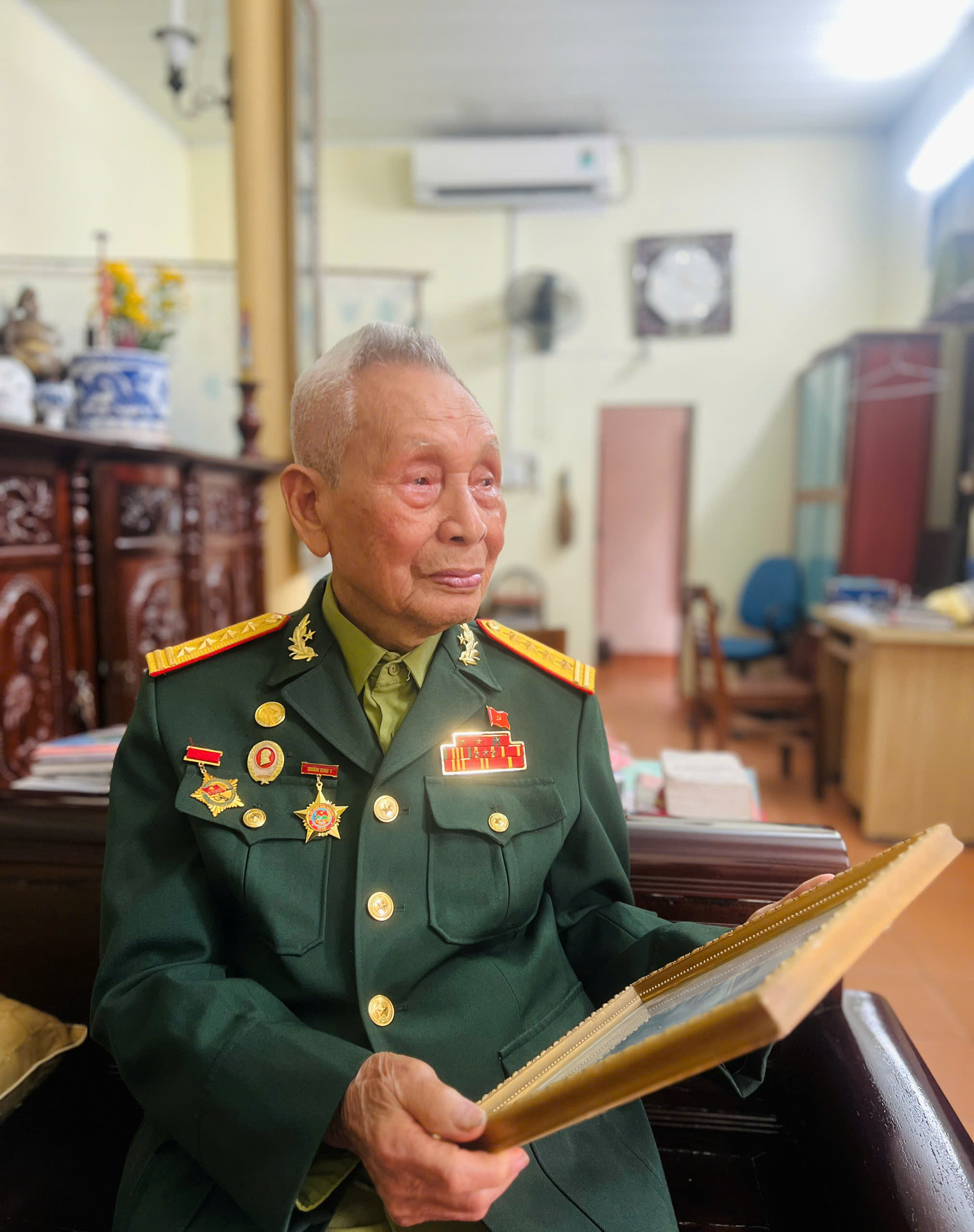 K&yacute; ức &ldquo;kho&eacute;t n&uacute;i, ngủ hầm, mưa dầm, cơm vắt&rdquo; ch&iacute;n năm l&agrave;m một Điện Bi&ecirc;n- Ảnh 5.