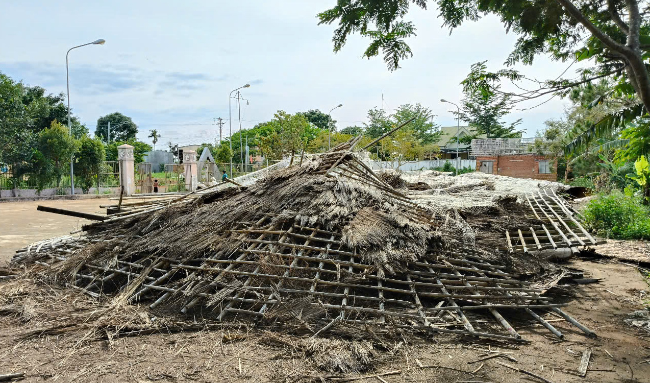 Đắk N&ocirc;ng: C&ocirc;ng tr&igrave;nh nh&agrave; văn h&oacute;a hơn 3 tỷ đồng đổ sập- Ảnh 1.