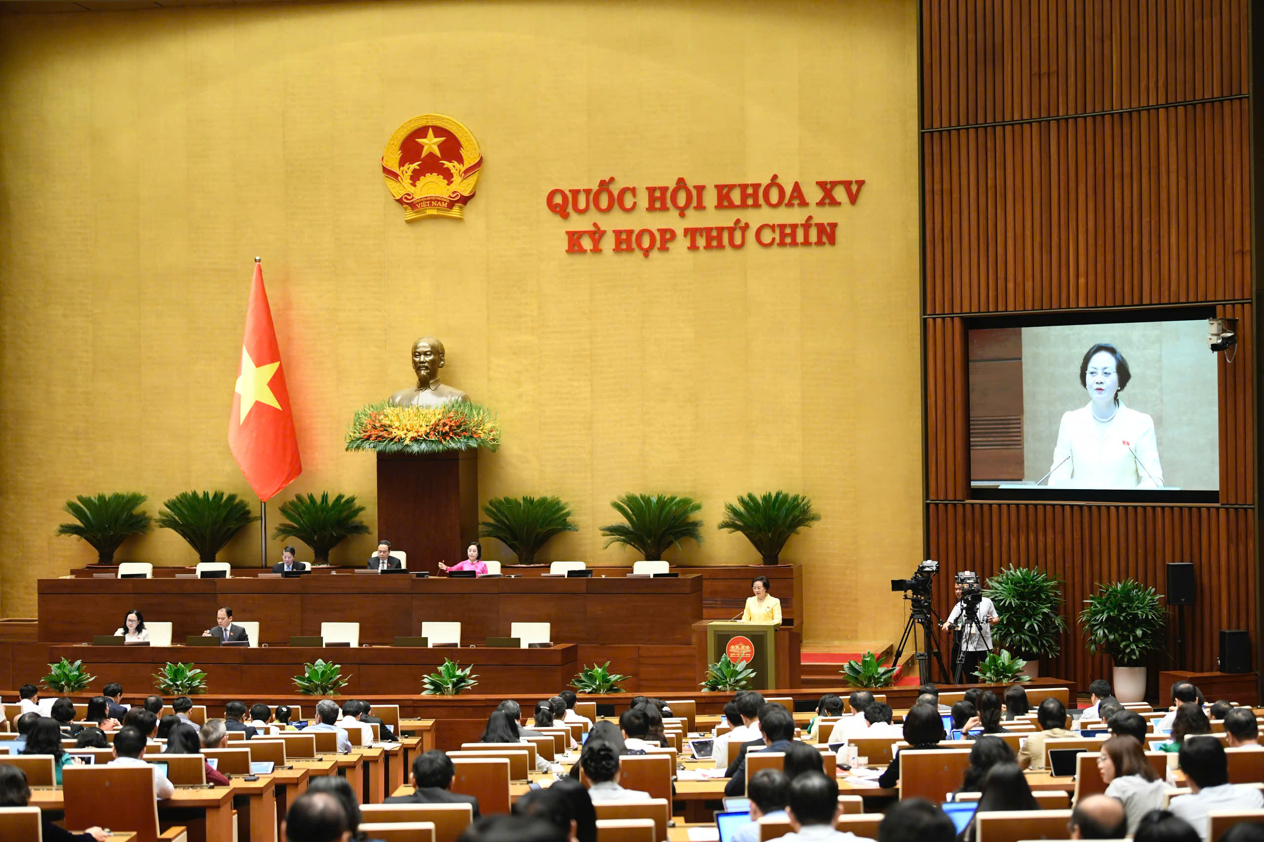 Cần c&oacute; cơ chế để UBND cấp x&atilde; ph&acirc;n c&ocirc;ng, ủy quyền linh hoạt hơn- Ảnh 2.