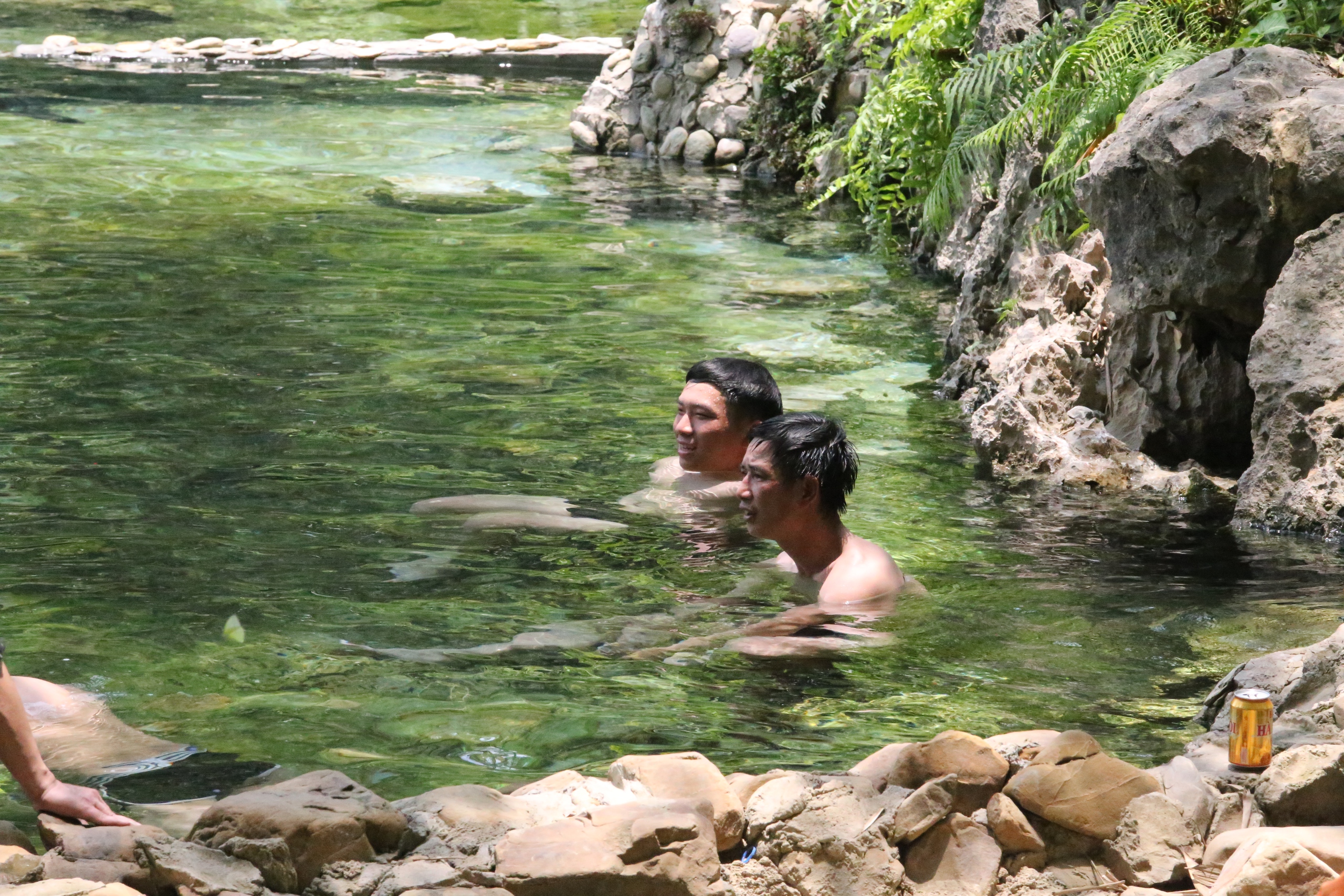 Cảnh hoang sơ tại suối nước n&oacute;ng h&uacute;t kh&aacute;ch du lịch ở Sơn La- Ảnh 11.