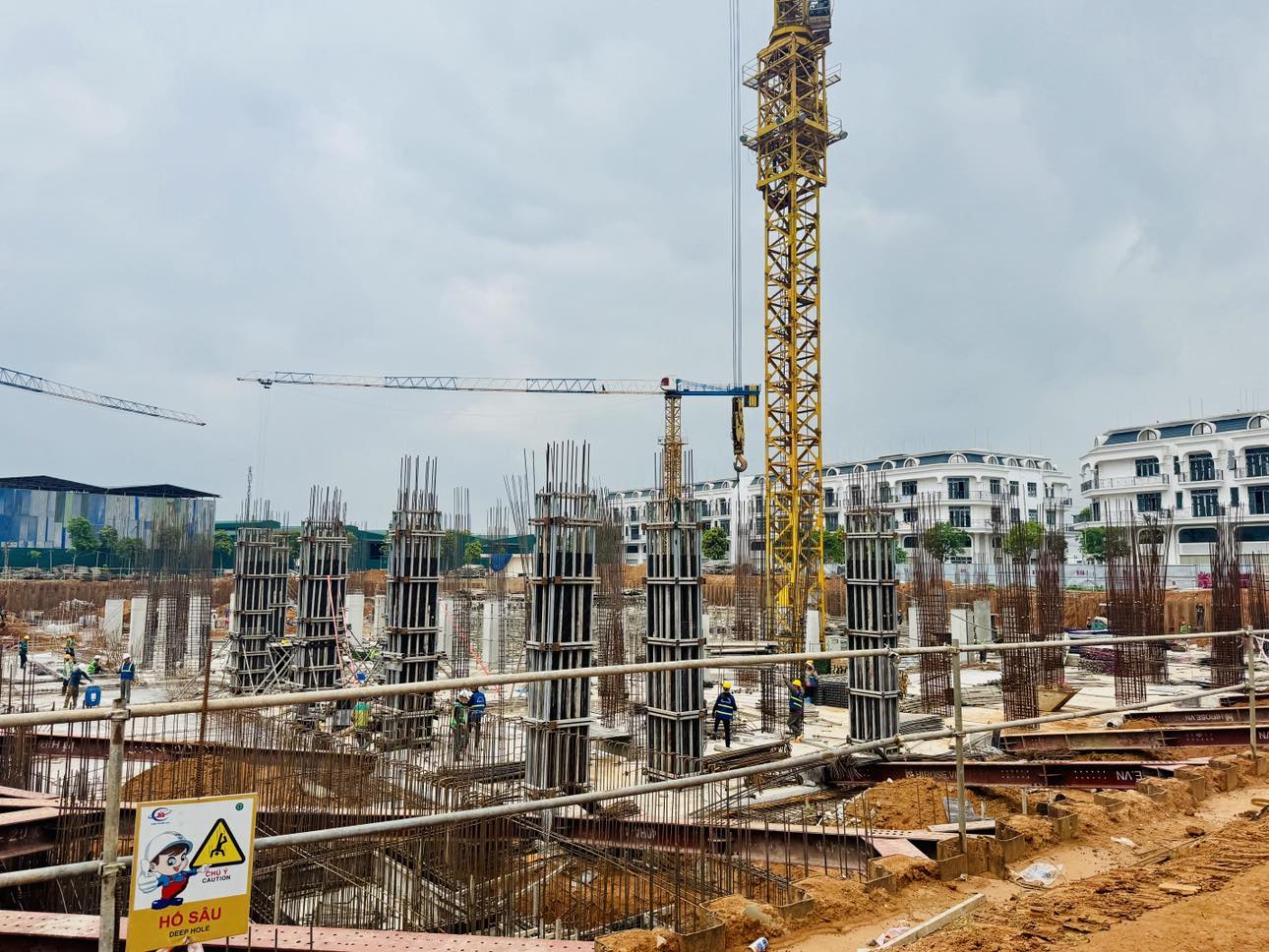Thứ trưởng Nguyễn Văn Sinh thị s&aacute;t, đốc th&uacute;c 6 dự &aacute;n nh&agrave; ở x&atilde; hội tại H&agrave; Nội- Ảnh 2.