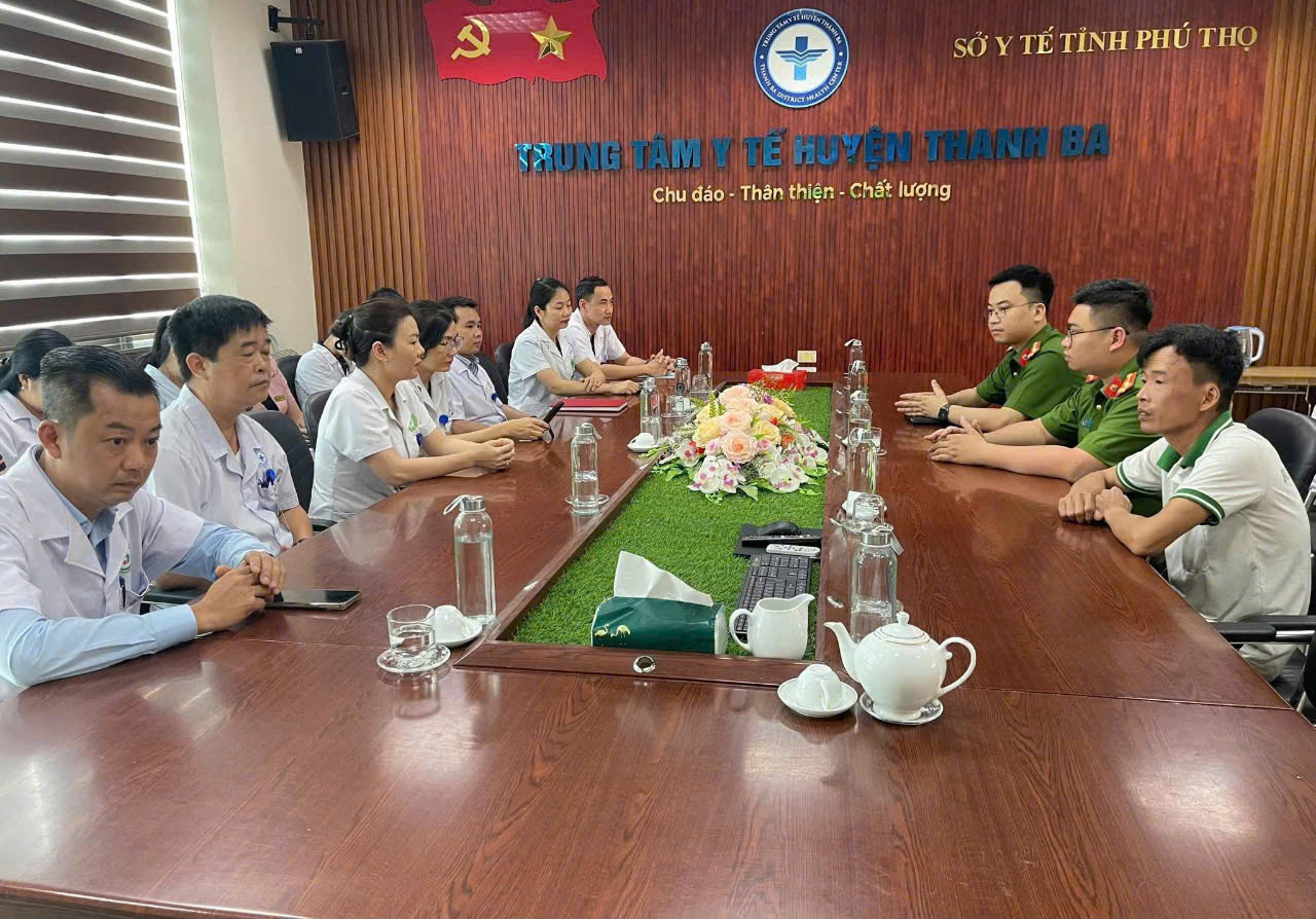 C&ocirc;ng an đề xuất xử phạt h&agrave;nh ch&iacute;nh người h&agrave;nh hung điều dưỡng ở Ph&uacute; Thọ- Ảnh 1.