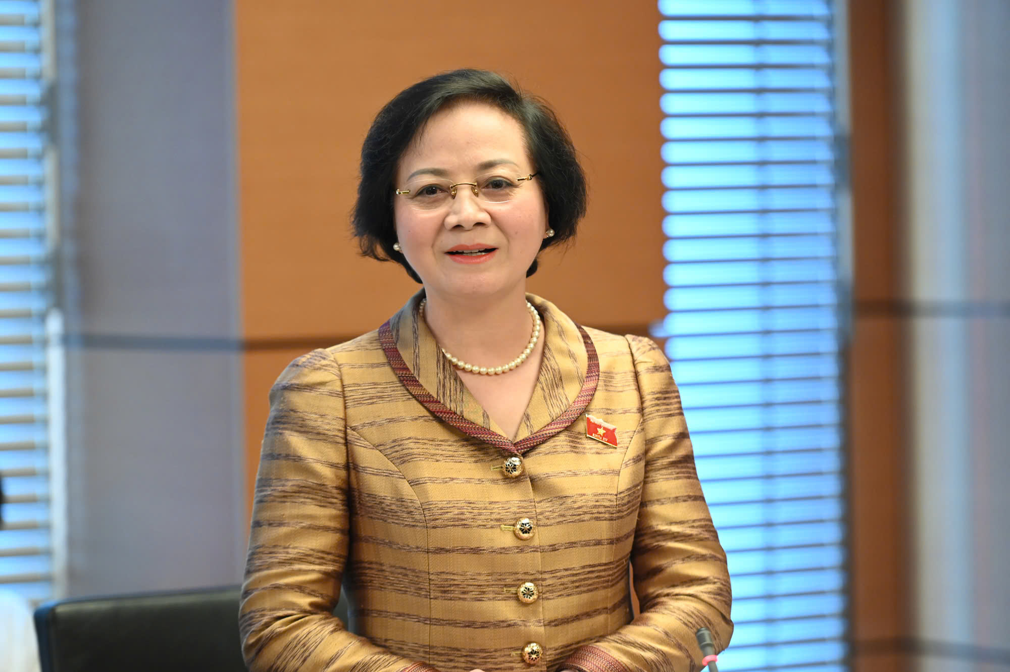 Bộ trưởng Nội vụ l&yacute; giải kh&ocirc;ng bỏ ngạch c&ocirc;ng chức- Ảnh 1.