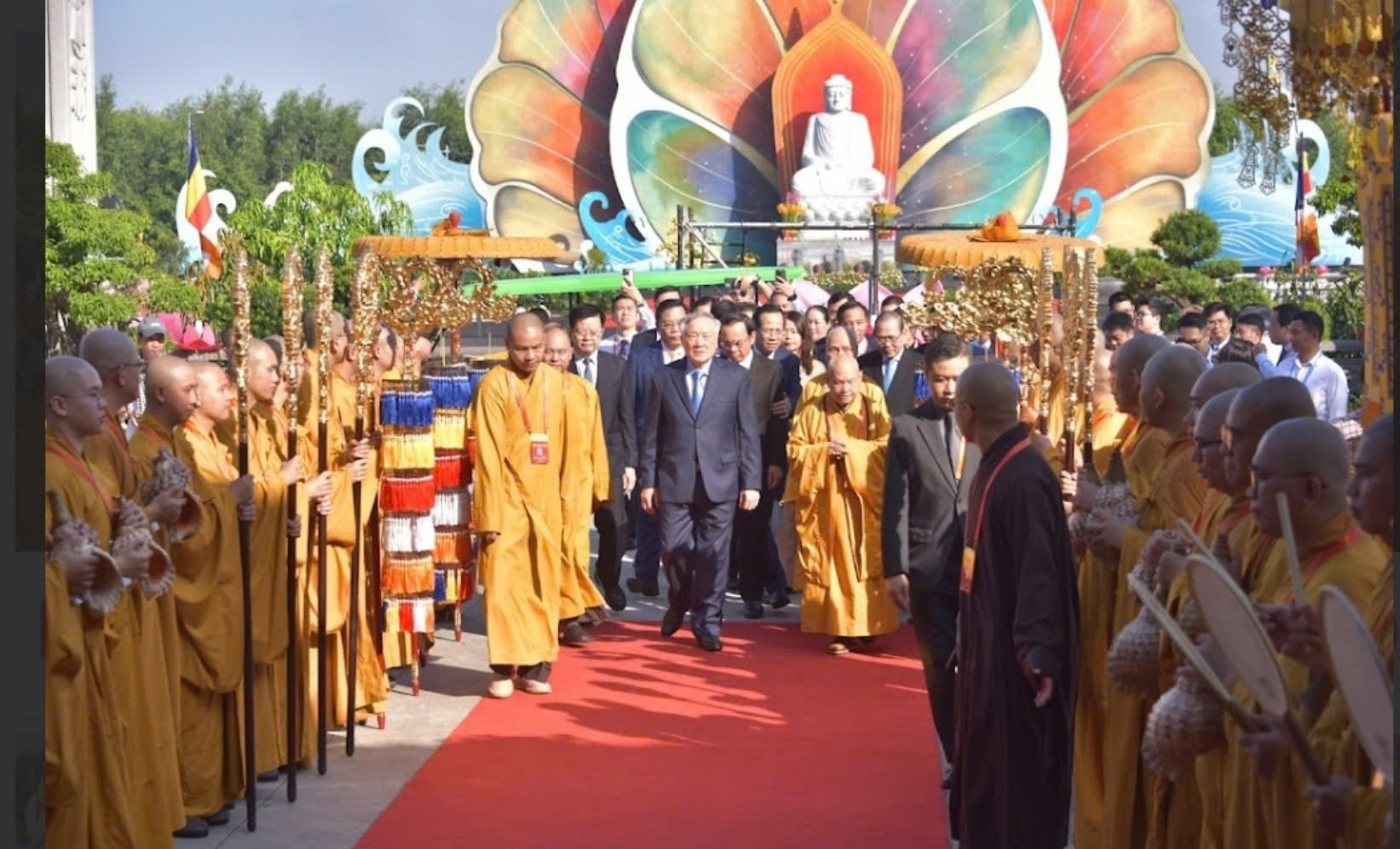 Bế mạc Đại lễ Vesak 2025: Lan tỏa th&ocirc;ng điệp đo&agrave;n kết, từ bi đến cộng đồng quốc tế- Ảnh 2.