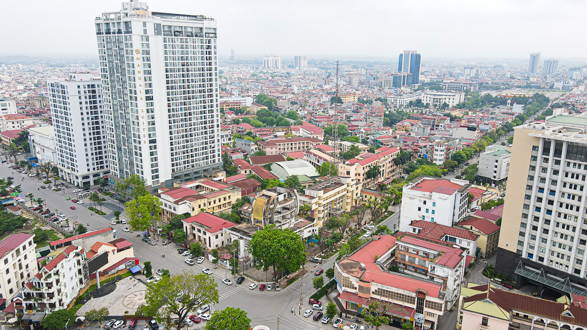 Bắc Giang l&ecirc;n kế hoạch đấu gi&aacute; nhiều trụ sở bỏ hoang tr&ecirc;n "đất v&agrave;ng"- Ảnh 1.