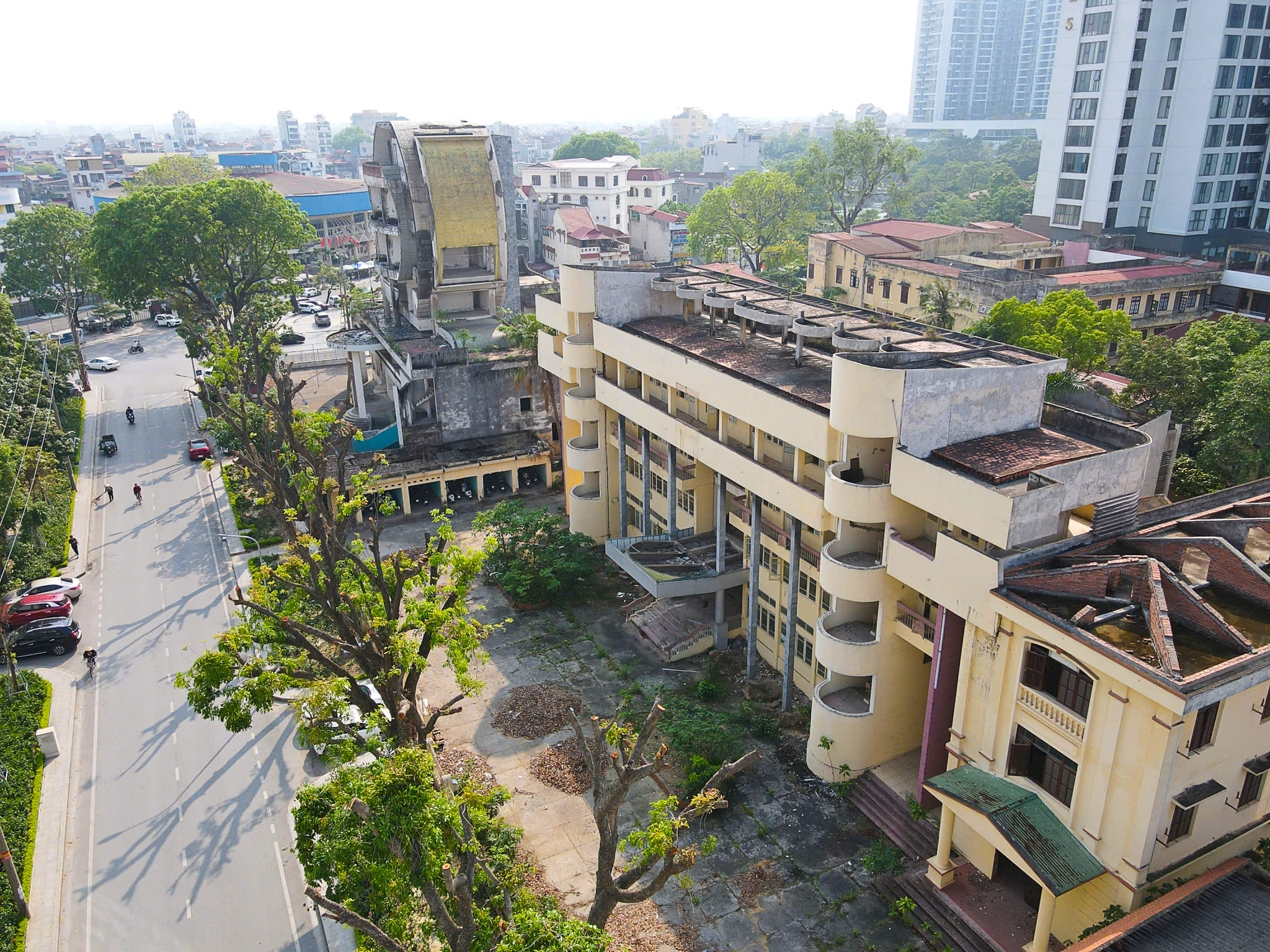 Bắc Giang l&ecirc;n kế hoạch đấu gi&aacute; nhiều trụ sở bỏ hoang tr&ecirc;n "đất v&agrave;ng"- Ảnh 2.