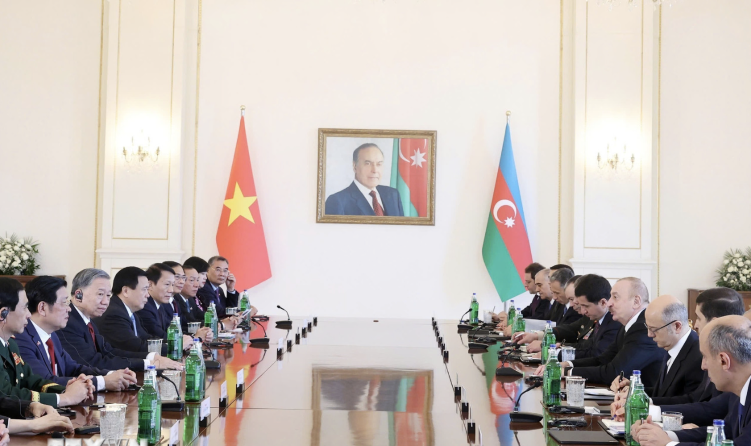 Việt Nam - Azerbaijan thiết lập quan hệ Đối t&aacute;c chiến lược, ph&aacute;t huy tiềm năng giao th&ocirc;ng- Ảnh 1.