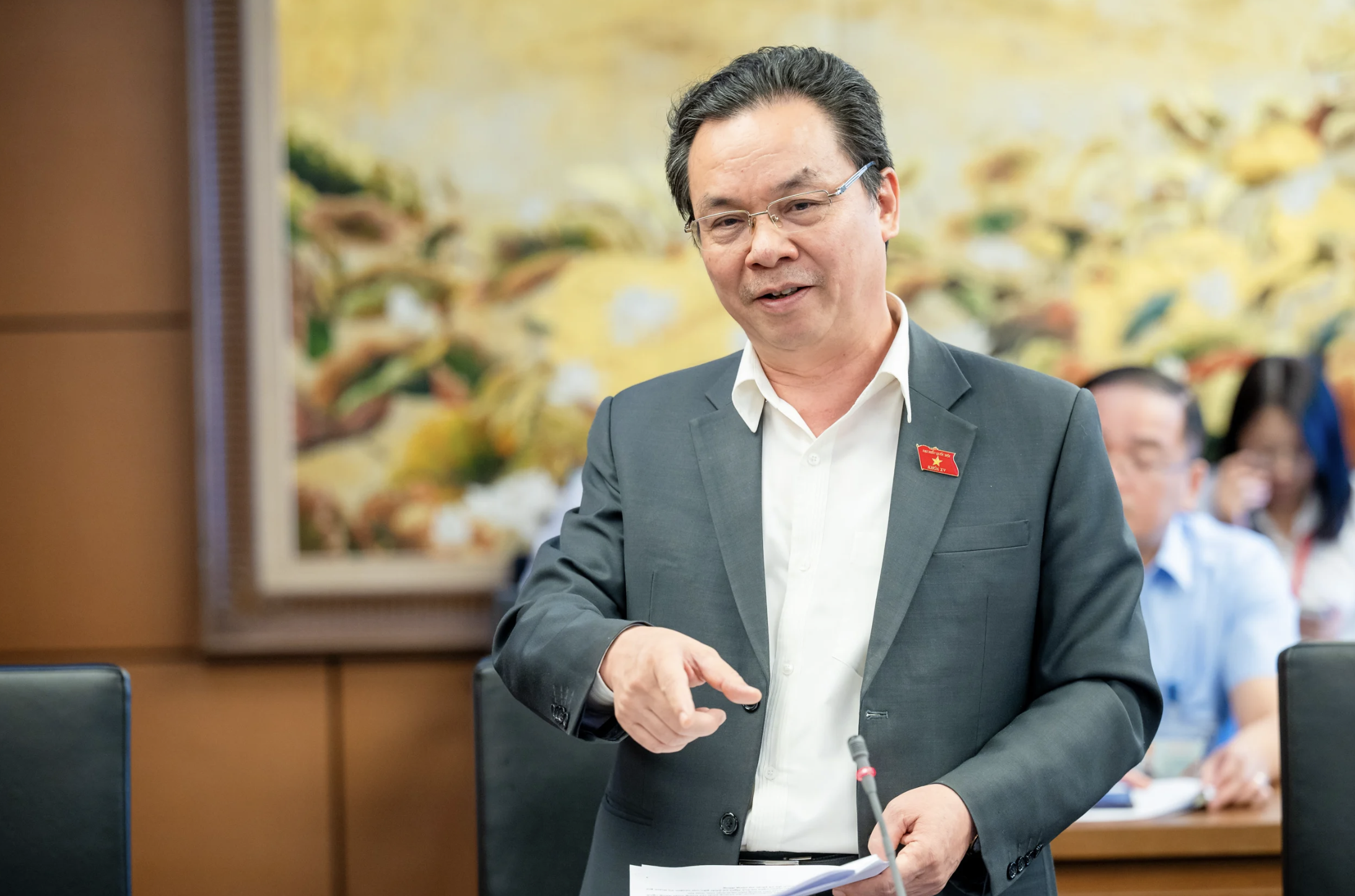 ĐBQH: Ưu ti&ecirc;n xử l&yacute; sai phạm của doanh nghiệp bằng biện ph&aacute;p kinh tế thay v&igrave; h&igrave;nh sự- Ảnh 1.