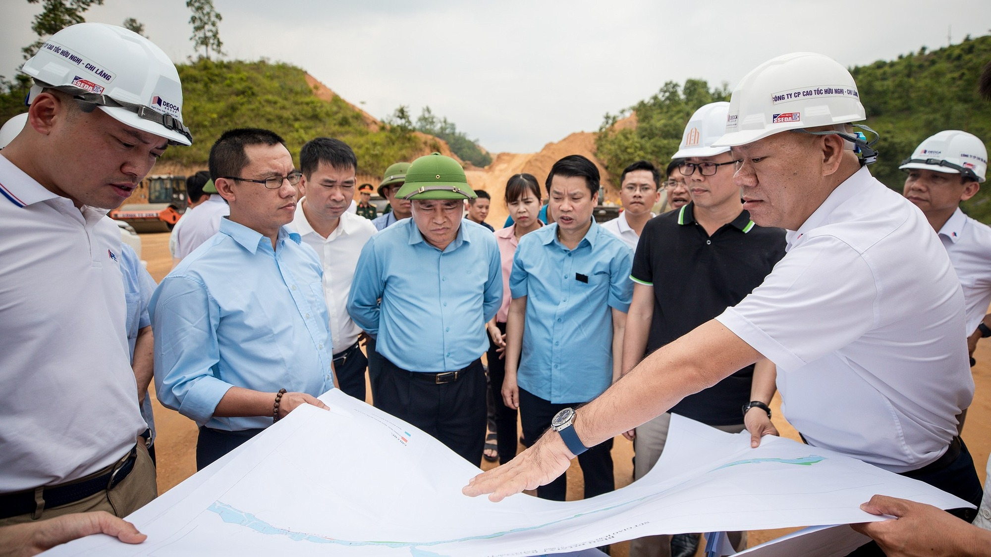 Dồn lực th&ocirc;ng tuyến cao tốc Hữu Nghị - Chi Lăng v&agrave;o cuối năm 2025- Ảnh 1.