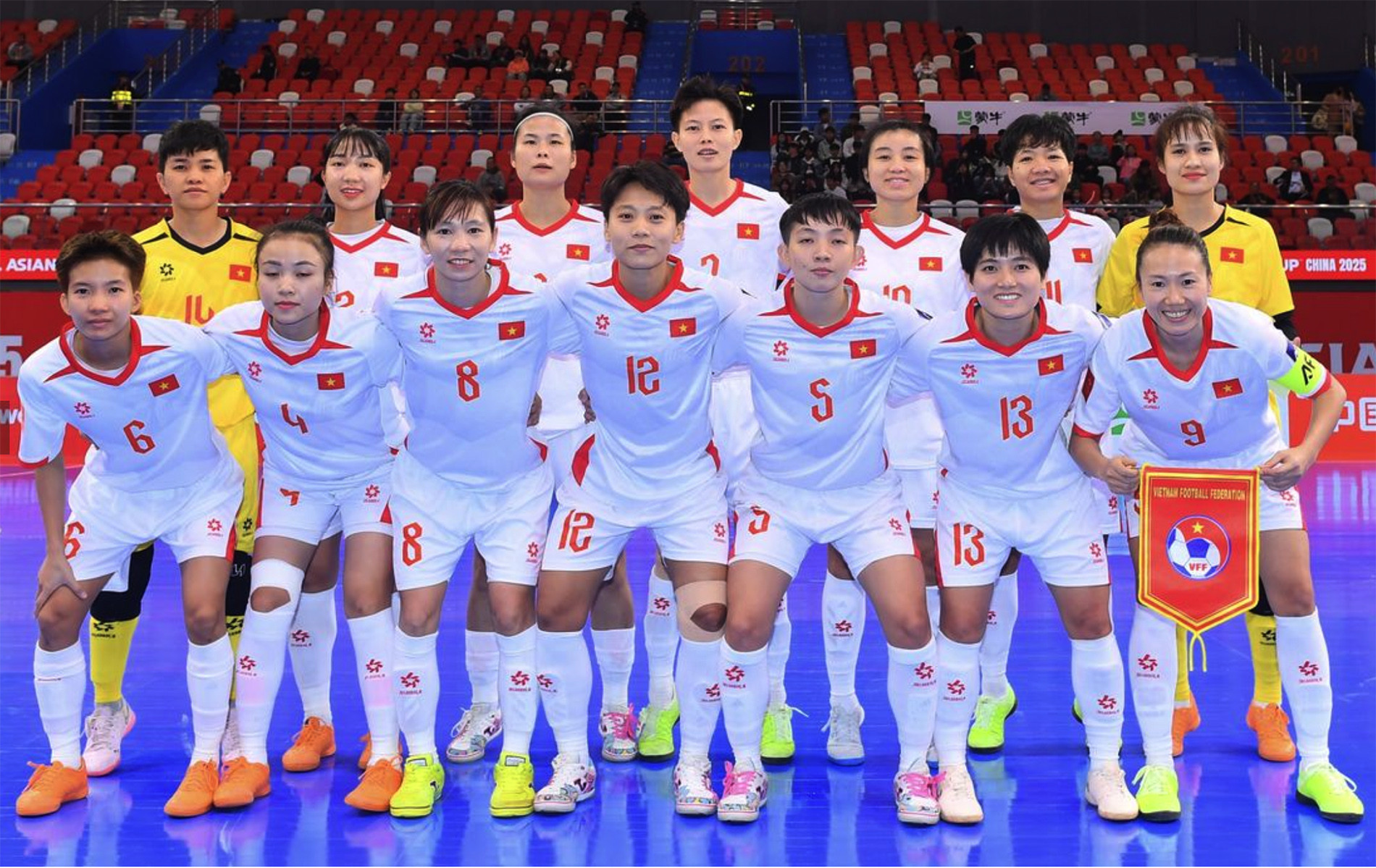Tuyển nữ Việt Nam s&aacute;ng cửa v&agrave;o b&aacute;n kết giải futsal ch&acirc;u &Aacute; nhờ điều n&agrave;y- Ảnh 2.