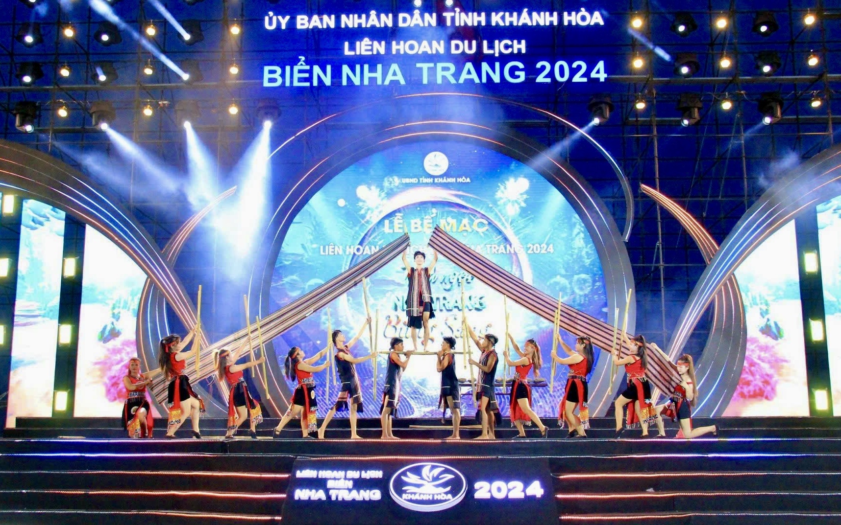Đại nhạc hội 'Nha Trang say hi' c&ugrave;ng d&agrave;n ca sĩ 'anh trai' ch&agrave;o m&ugrave;a du lịch biển 2025