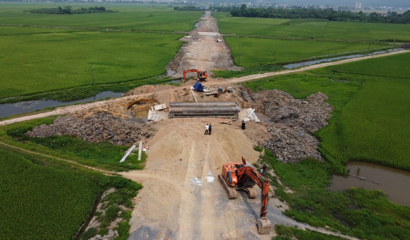 Thanh H&oacute;a: Loạt dự &aacute;n giao th&ocirc;ng nguy cơ lỡ hẹn v&igrave; thiếu mặt bằng, khan hiếm đất đắp- Ảnh 2.