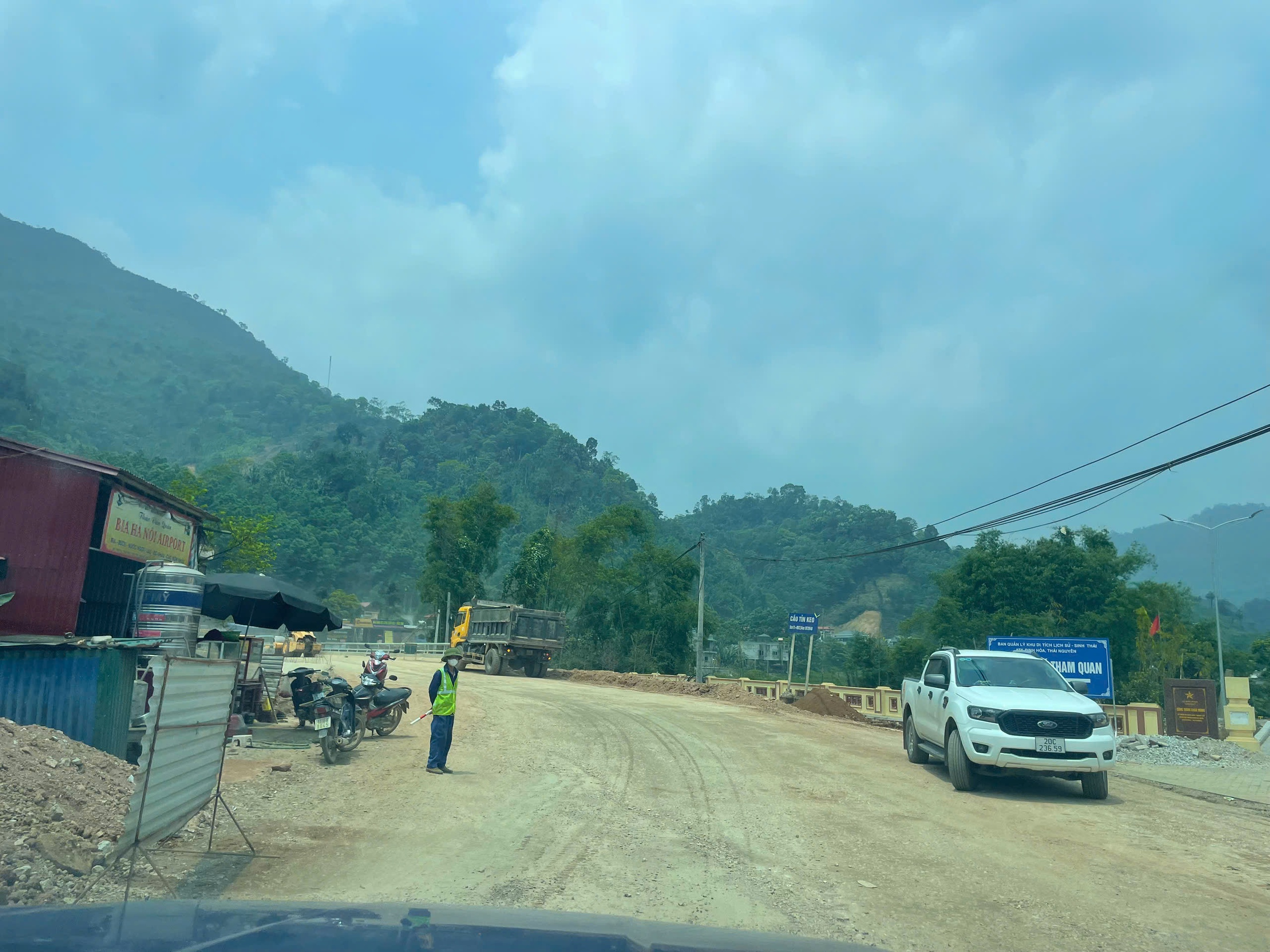 Tăng tốc ho&agrave;n th&agrave;nh tuyến đường 300 tỷ đồng nối An to&agrave;n khu ở Th&aacute;i Nguy&ecirc;n v&agrave;o 30/6- Ảnh 9.