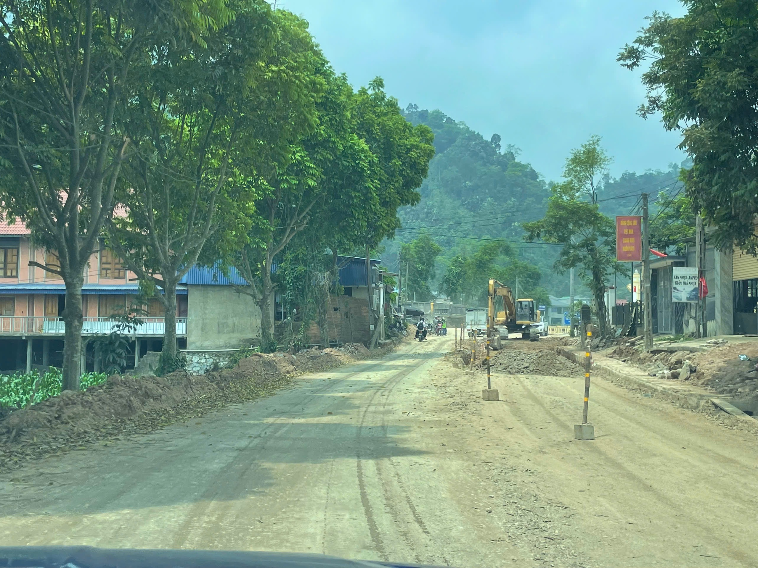 Tăng tốc ho&agrave;n th&agrave;nh tuyến đường 300 tỷ đồng nối An to&agrave;n khu ở Th&aacute;i Nguy&ecirc;n v&agrave;o 30/6- Ảnh 10.