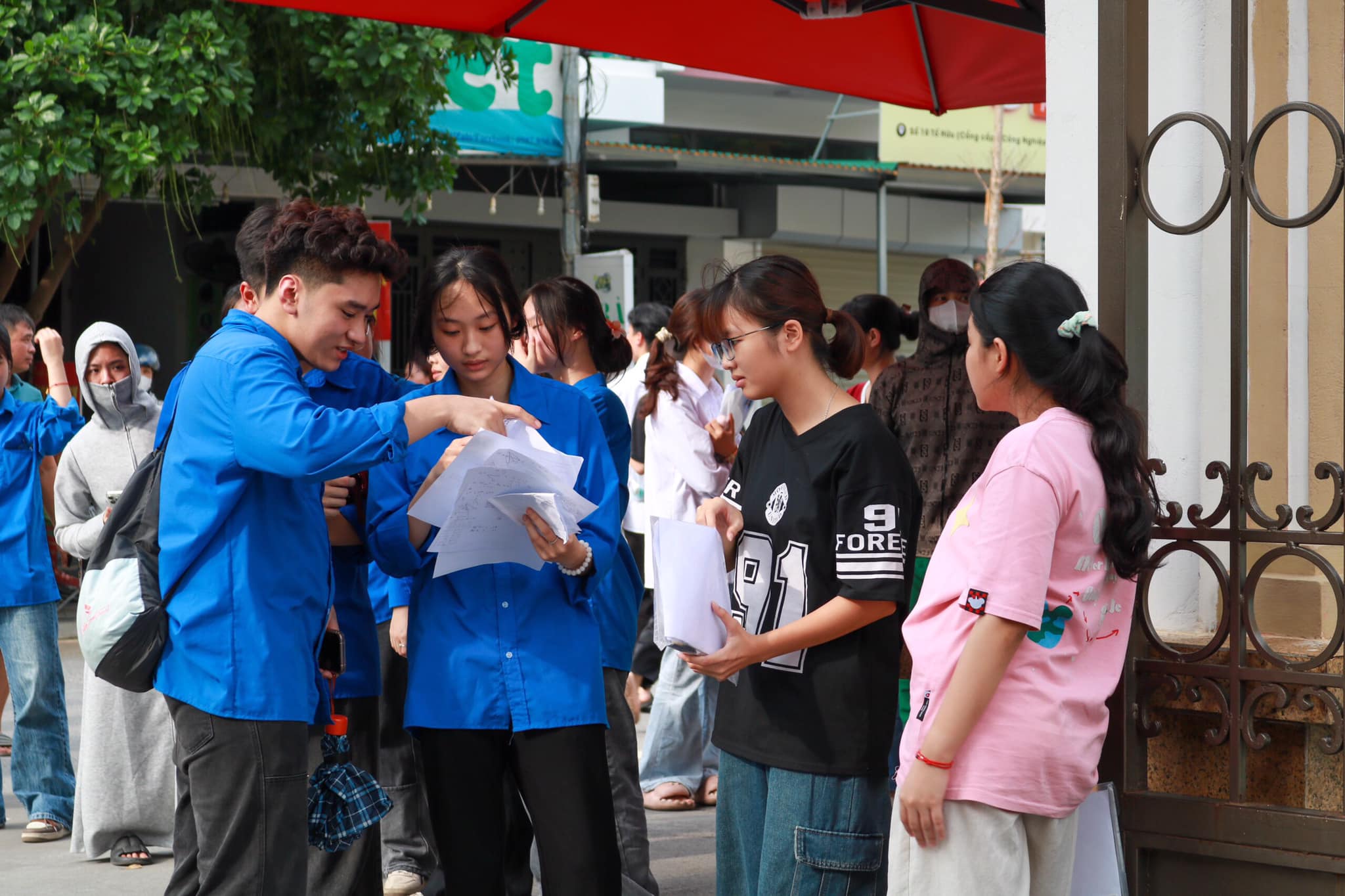 Kỳ thi THPT 2025 sẽ c&oacute; 36 tổ hợp d&agrave;nh cho học sinh- Ảnh 1.