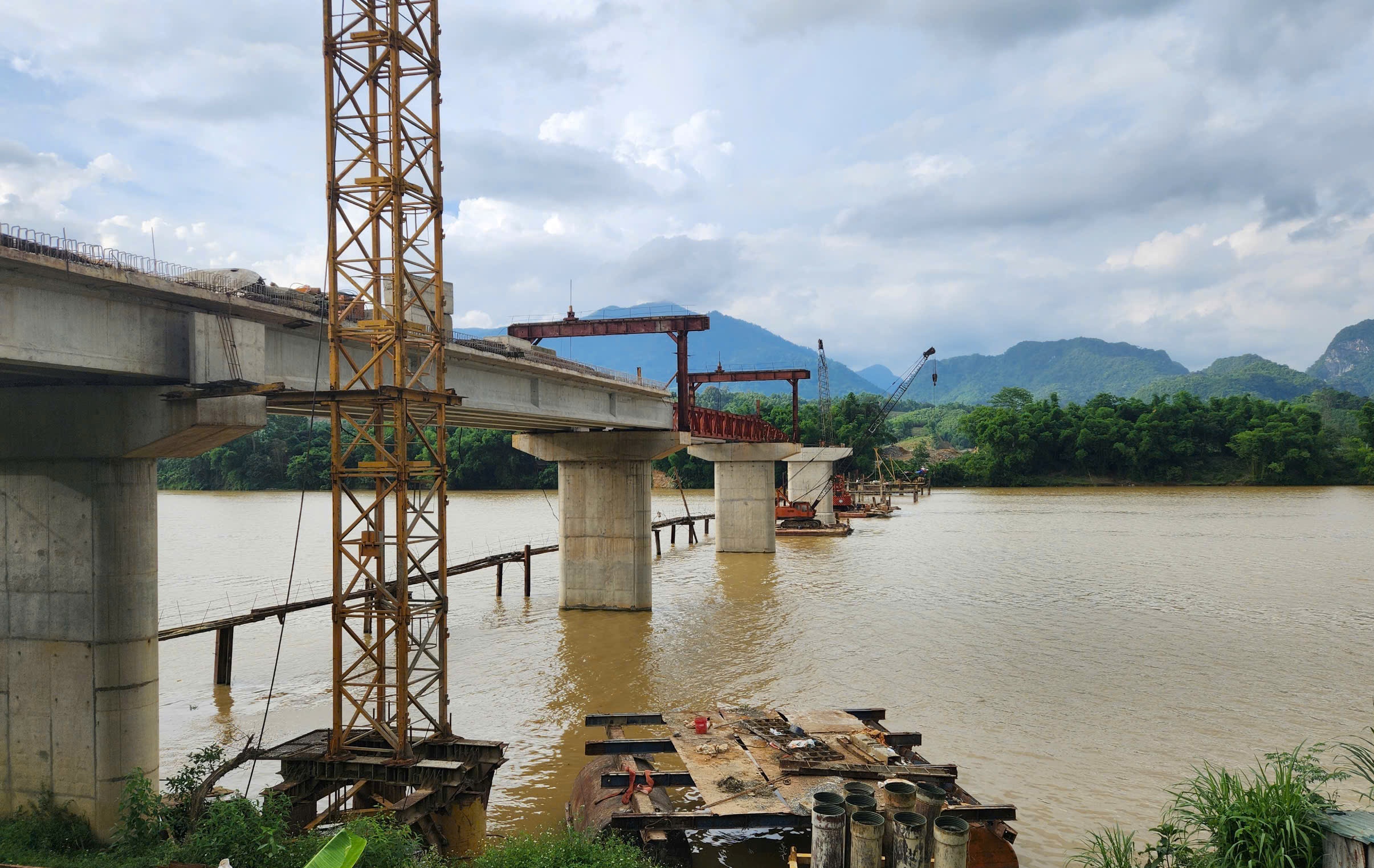 Thanh H&oacute;a nỗ lực đưa dự &aacute;n cầu nối đ&ocirc;i bờ s&ocirc;ng M&atilde; c&aacute;n đ&iacute;ch đ&uacute;ng hẹn 31/12- Ảnh 4.