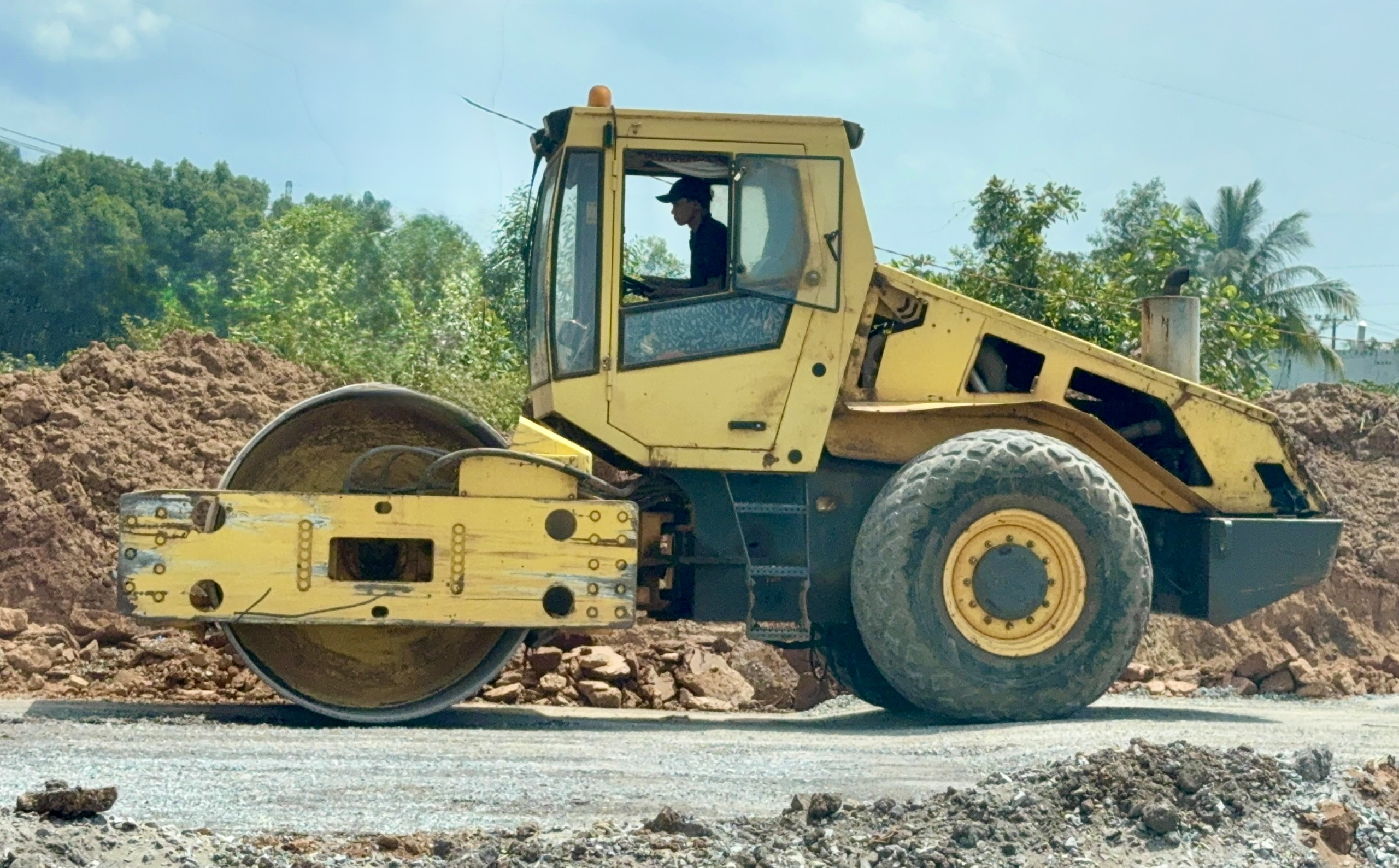 Thi công chặng cuối đường 5,2km kết nối hai tuyến cao tốc và cảng Phước An- Ảnh 3. Thi công chặng cuối đường 5,2km kết nối hai tuyến cao tốc và cảng Phước An- Ảnh 3.