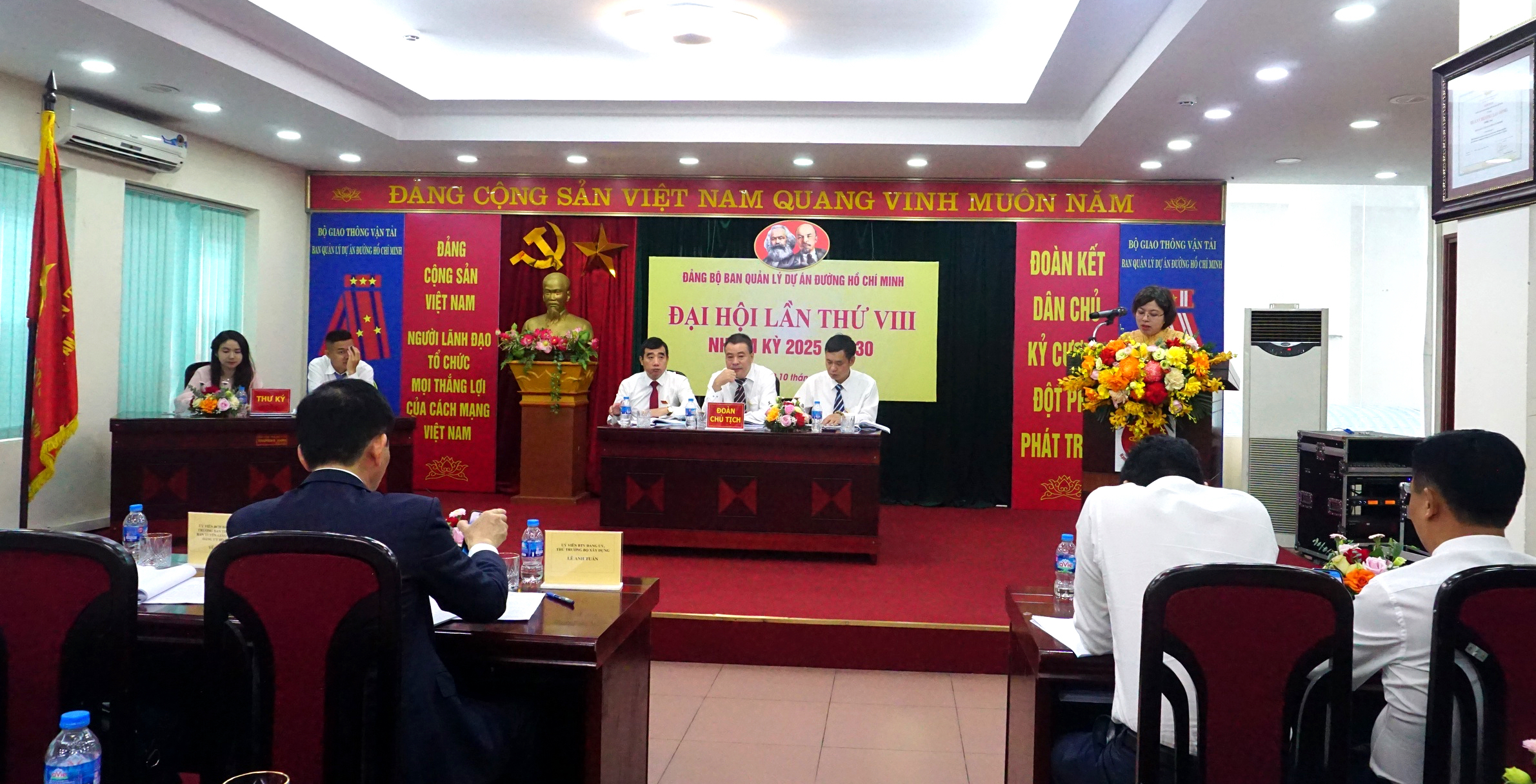 Đại hội Đảng bộ Ban QLDA đường Hồ Chí Minh: Tăng cường giám sát, giữ vững kỷ cương Đảng- Ảnh 2. Đại hội Đảng bộ Ban QLDA đường Hồ Chí Minh: Tăng cường giám sát, giữ vững kỷ cương Đảng- Ảnh 2.