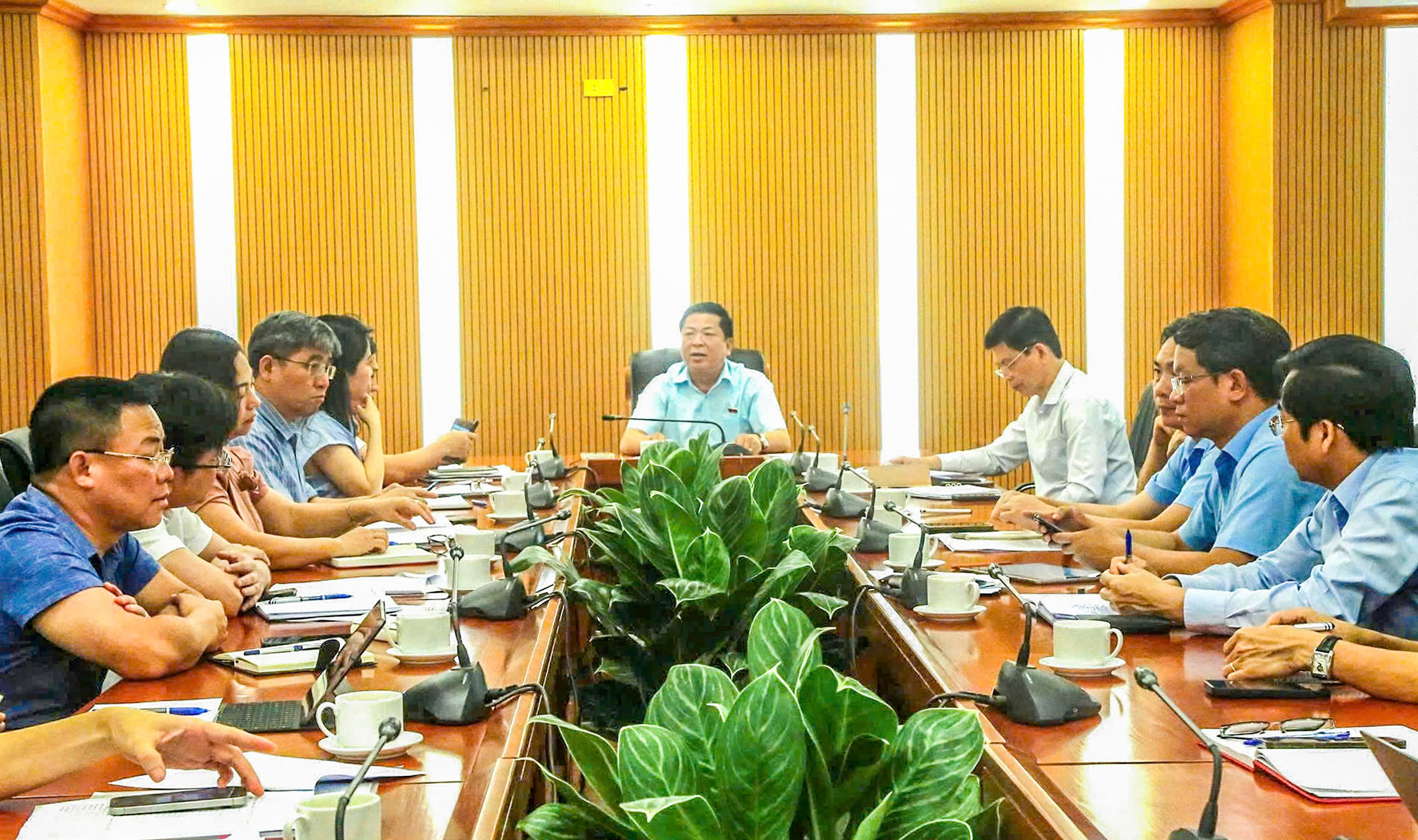 Bộ trưởng Trần Hồng Minh: Rốt r&aacute;o đồng h&agrave;nh c&ugrave;ng địa phương triển khai ph&acirc;n cấp ph&acirc;n quyền- Ảnh 1.