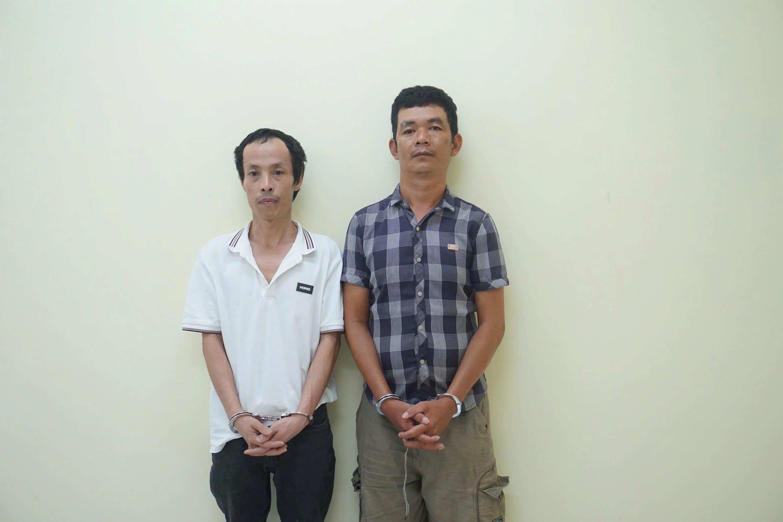 Đăng tải th&ocirc;ng tin sai sự thật về nguy&ecirc;n Gi&aacute;m đốc C&ocirc;ng an TP.HCM, hai TikToker bị bắt- Ảnh 1.