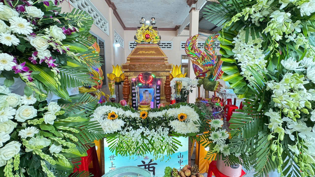 Chủ tịch tỉnh Hậu Giang thăm hỏi gia đ&igrave;nh nạn nh&acirc;n vụ t&ocirc;ng xe QL61 l&agrave;m 4 người thương vong- Ảnh 2.
