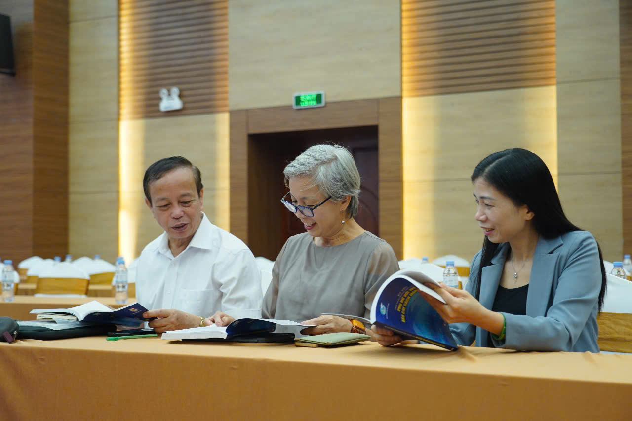 Phụ nữ v&agrave; 100 năm đồng h&agrave;nh c&ugrave;ng B&aacute;o ch&iacute; C&aacute;ch mạng Việt Nam- Ảnh 3.