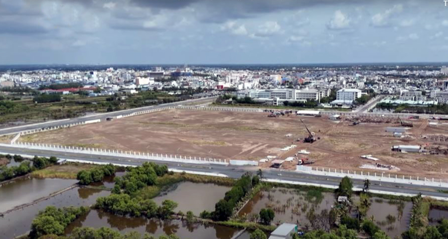 Miền T&acirc;y: C&aacute;t, đ&aacute; khan hiếm, gi&aacute; tăng ch&oacute;ng mặt- Ảnh 2.