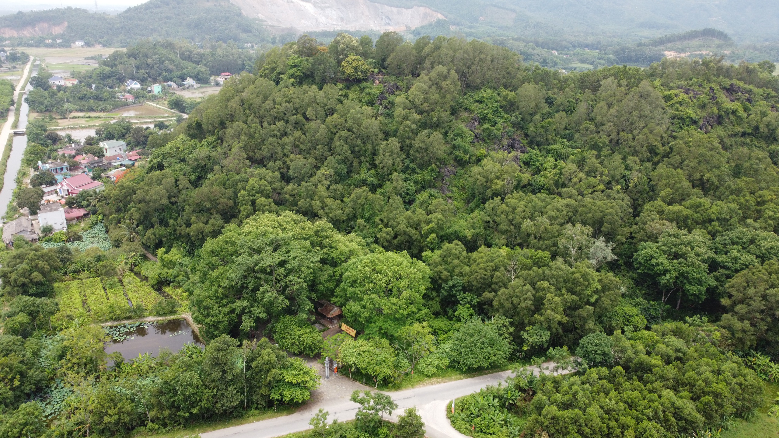 Khám phá kiến trúc độc đáo tại quần thể di tích nghìn năm tuổi ở Thanh Hóa- Ảnh 17. Khám phá kiến trúc độc đáo tại quần thể di tích nghìn năm tuổi ở Thanh Hóa- Ảnh 17.