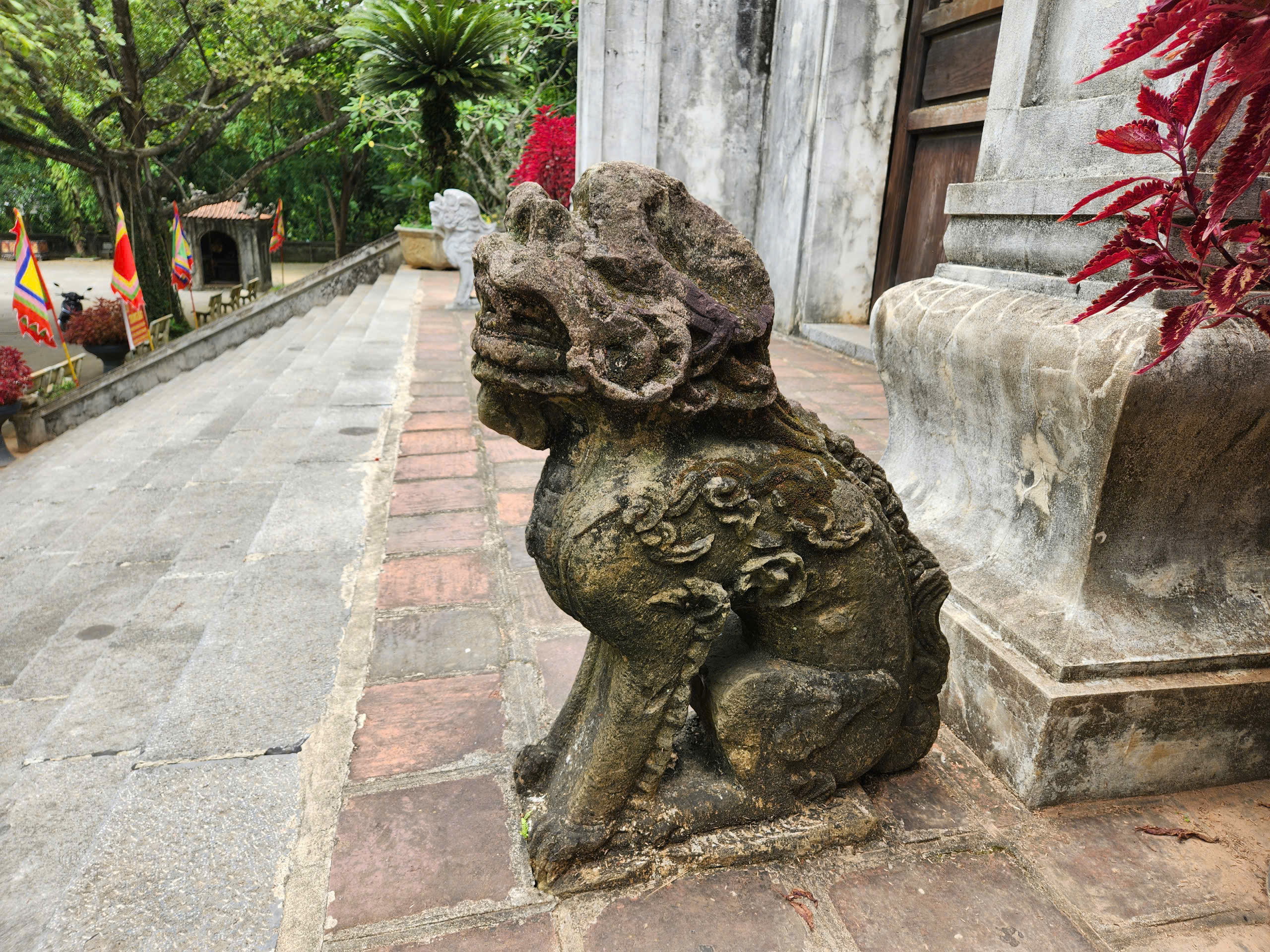 Khám phá kiến trúc độc đáo tại quần thể di tích nghìn năm tuổi ở Thanh Hóa- Ảnh 6. Khám phá kiến trúc độc đáo tại quần thể di tích nghìn năm tuổi ở Thanh Hóa- Ảnh 6.