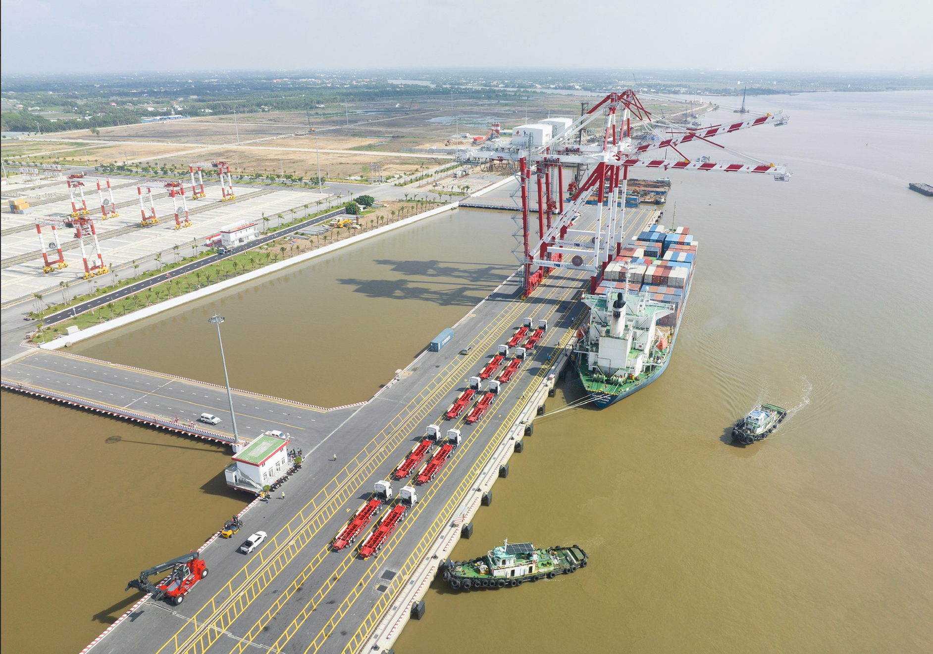 Cần hơn 3.700 tỷ đồng đầu tư hệ thống cảng biển Long An- Ảnh 1.